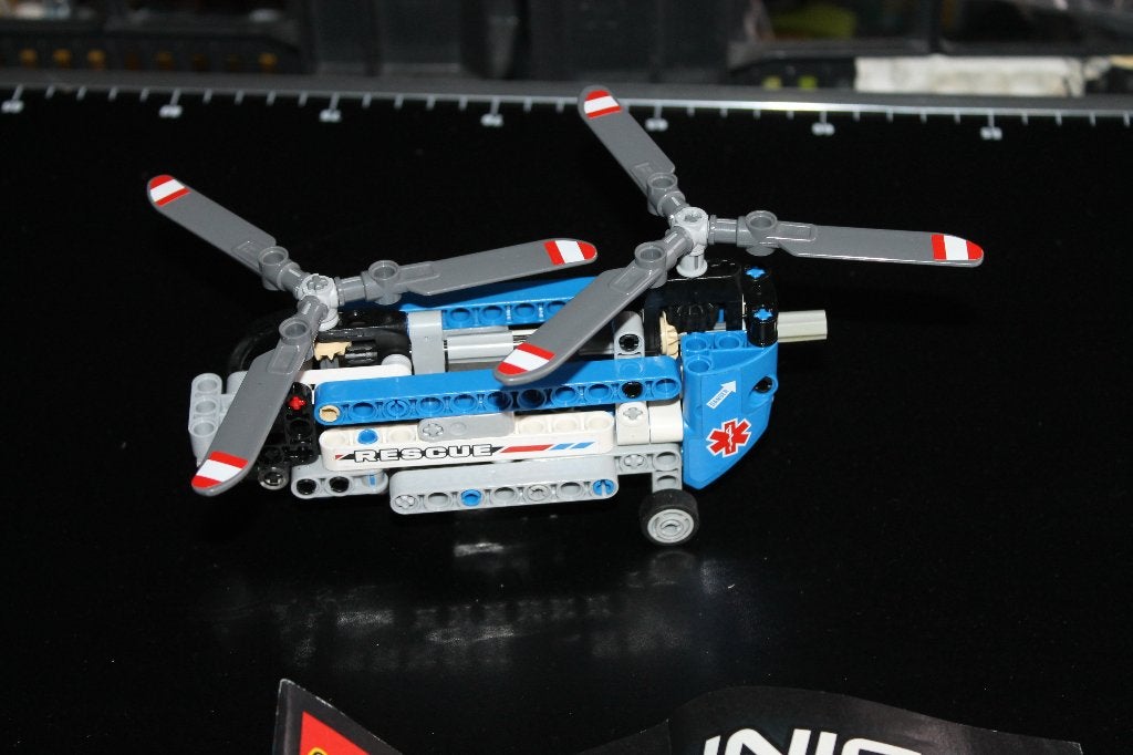 lego technic reddingshelicopter 42020, Kinderen en Baby's, Speelgoed | Duplo en Lego, Lego, Compleet, Ophalen of Verzenden, Zo goed als nieuw