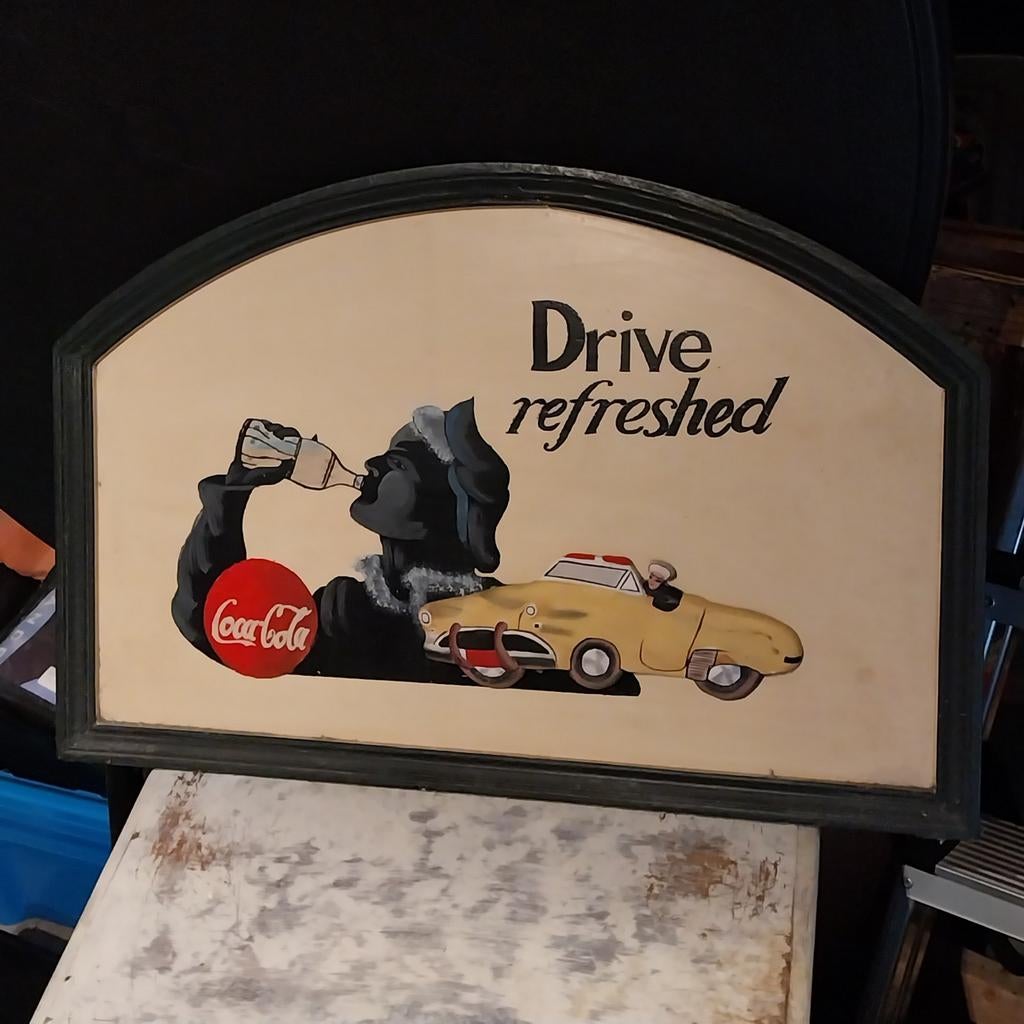 Coca-Cola reclamebord "Drive refreshed", Antiek en Kunst, Ophalen