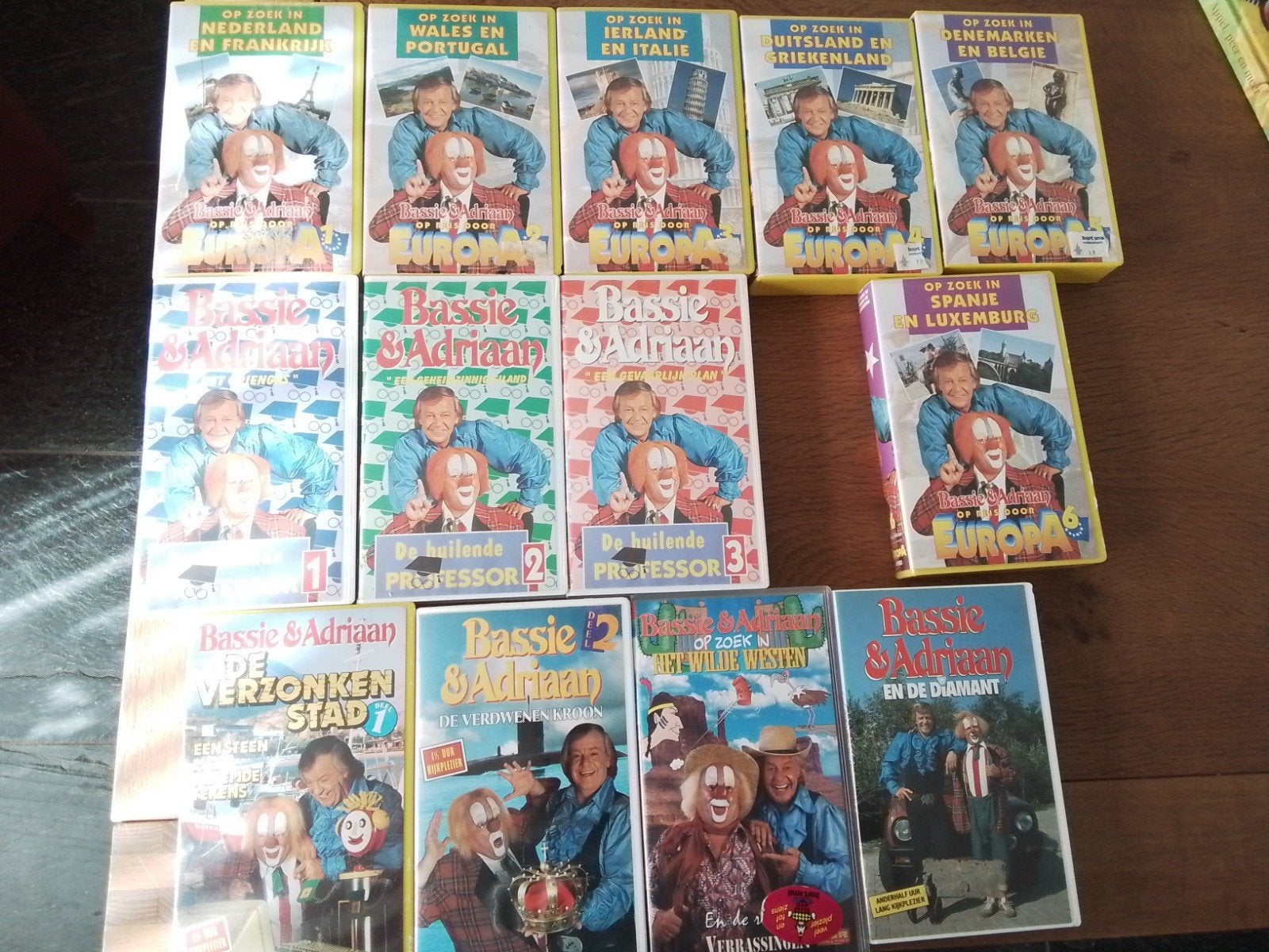 13 VHS videobanden Bassie & Adriaan, Ophalen of Verzenden, VHS