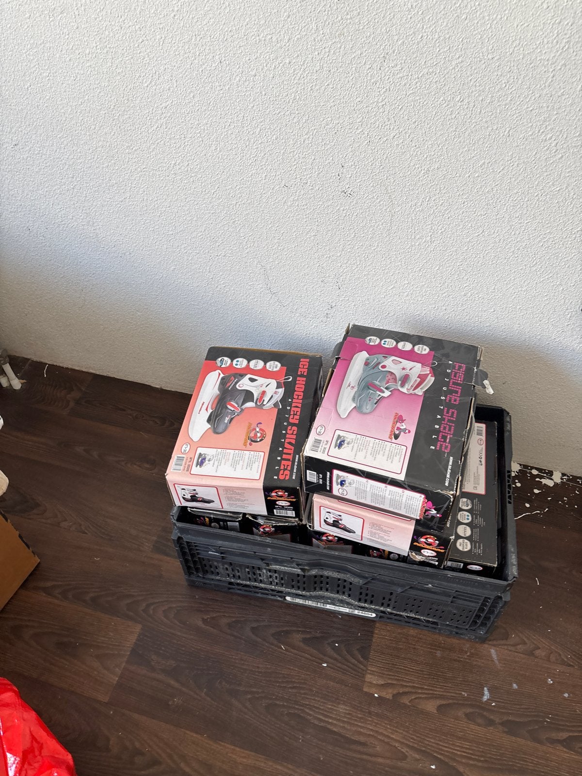 Nieuwe ijshockeyschaatsen in doos - Diverse maten, Ophalen, Nieuw, IJshockeyschaatsen, Overige merken