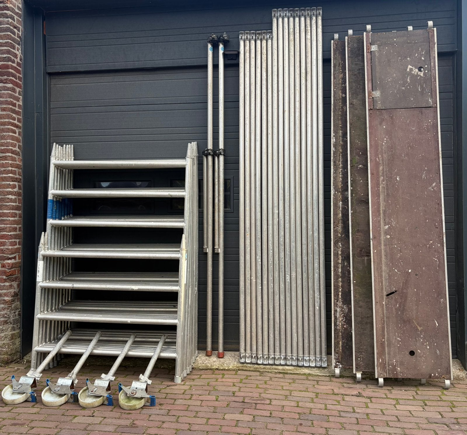 Rolsteiger 10.2 m werkhoogte, Doe-het-zelf en Verbouw, Ophalen of Verzenden, Zo goed als nieuw, Rolsteiger of Kamersteiger, 5 meter of hoger
