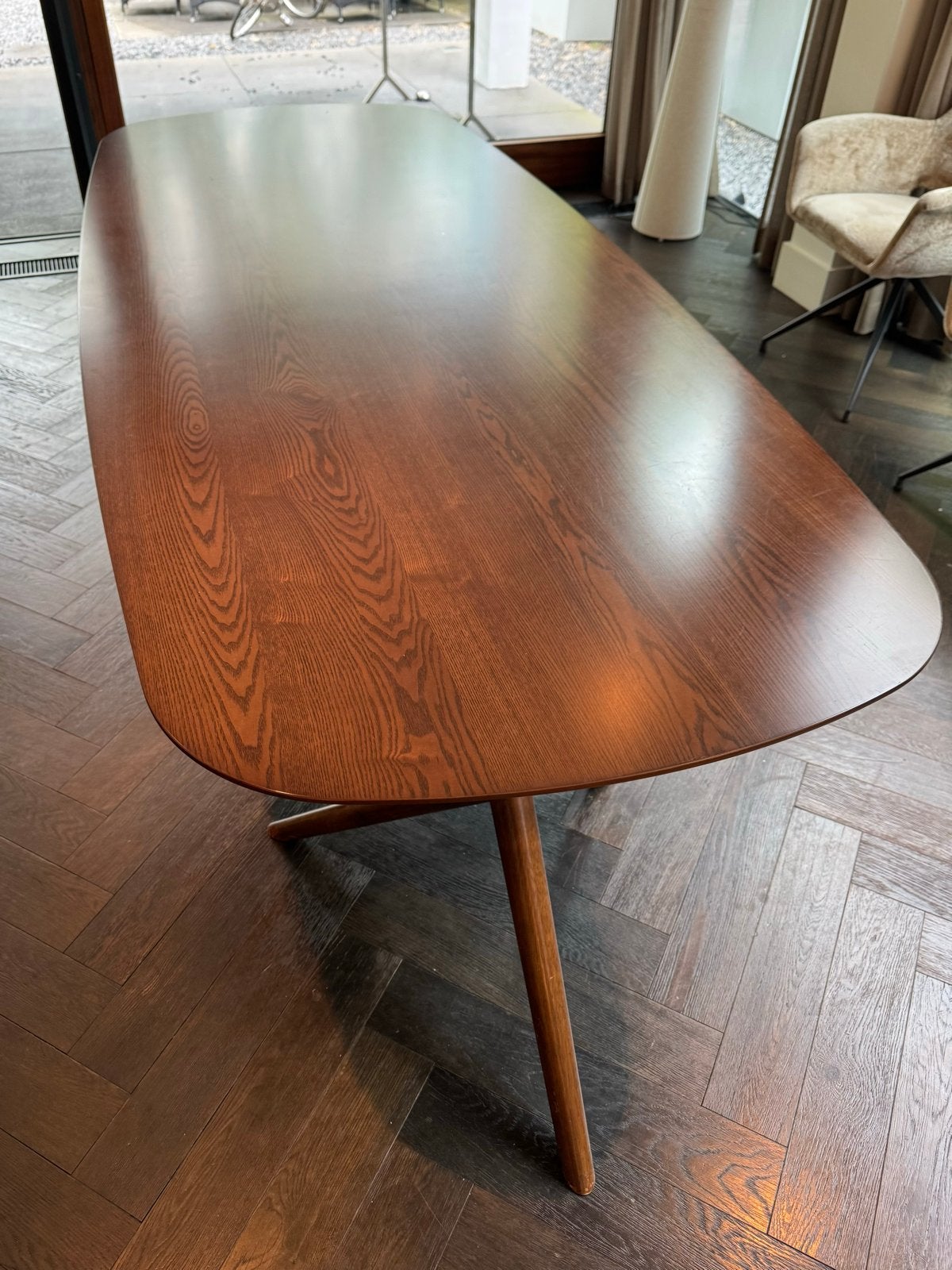 Moderne walnoot fineer eettafel met uniek onderstel, Ophalen, 200 cm of meer, 50 tot 100 cm, Zo goed als nieuw