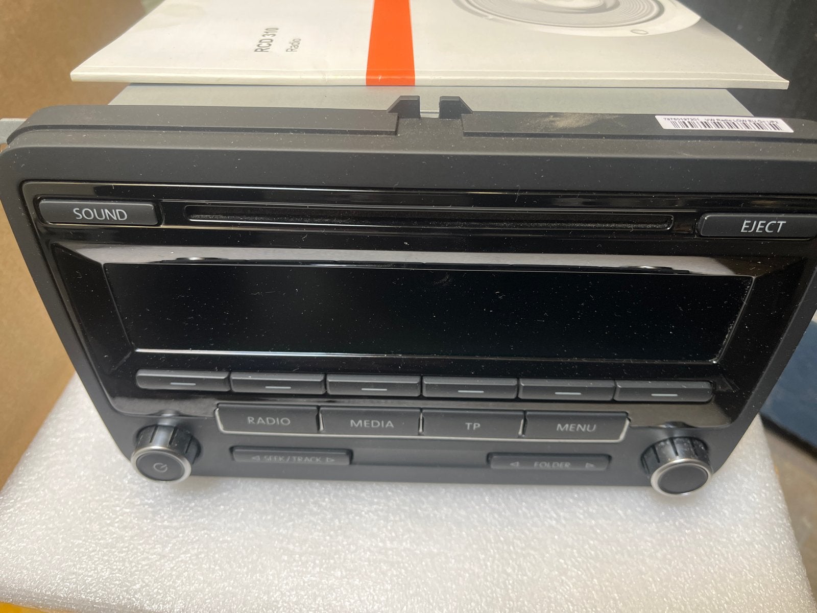 Volkswagen RCD 310 Radio - Origineel en Compleet, Auto diversen, Ophalen of Verzenden, Zo goed als nieuw