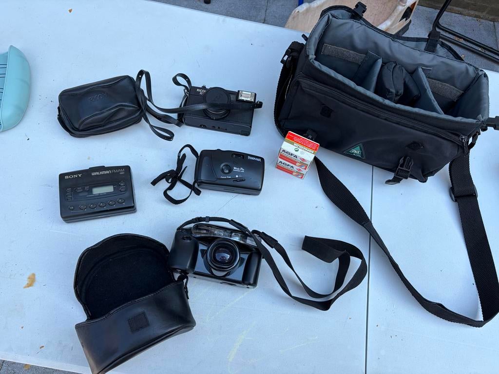 Vintage camera's & Sony Walkman: Ricoh, Panorama, Konica, Ophalen of Verzenden, Gebruikt