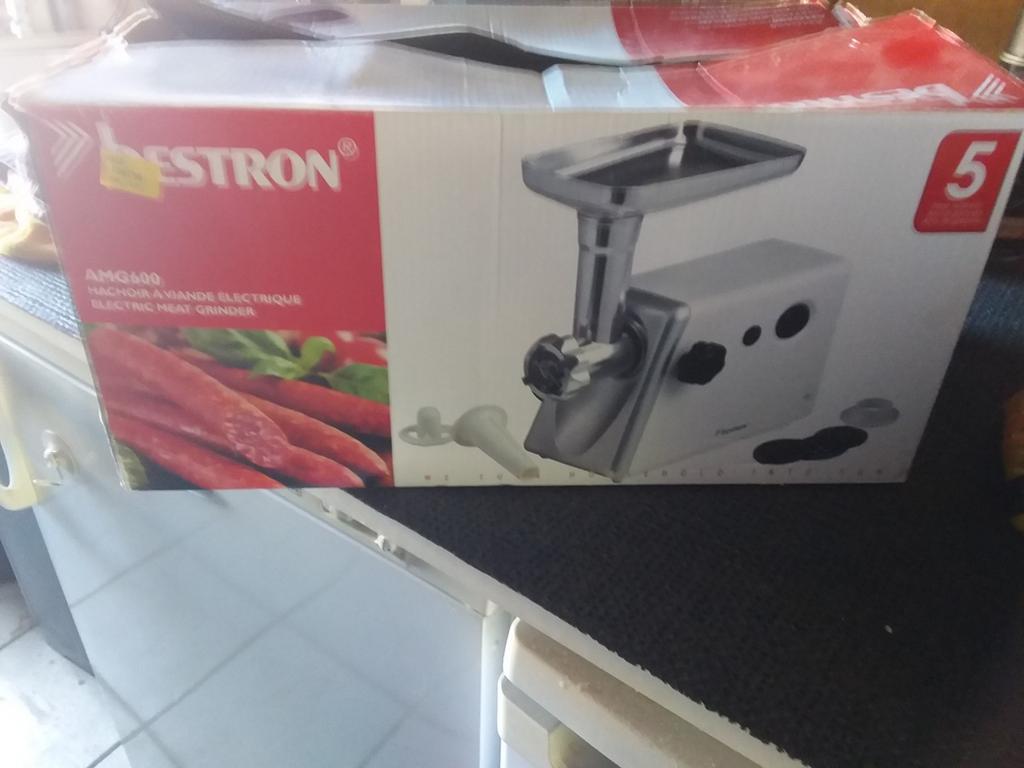 Worst / vleesmolen, 4 liter of meer, Ophalen of Verzenden, Zo goed als nieuw