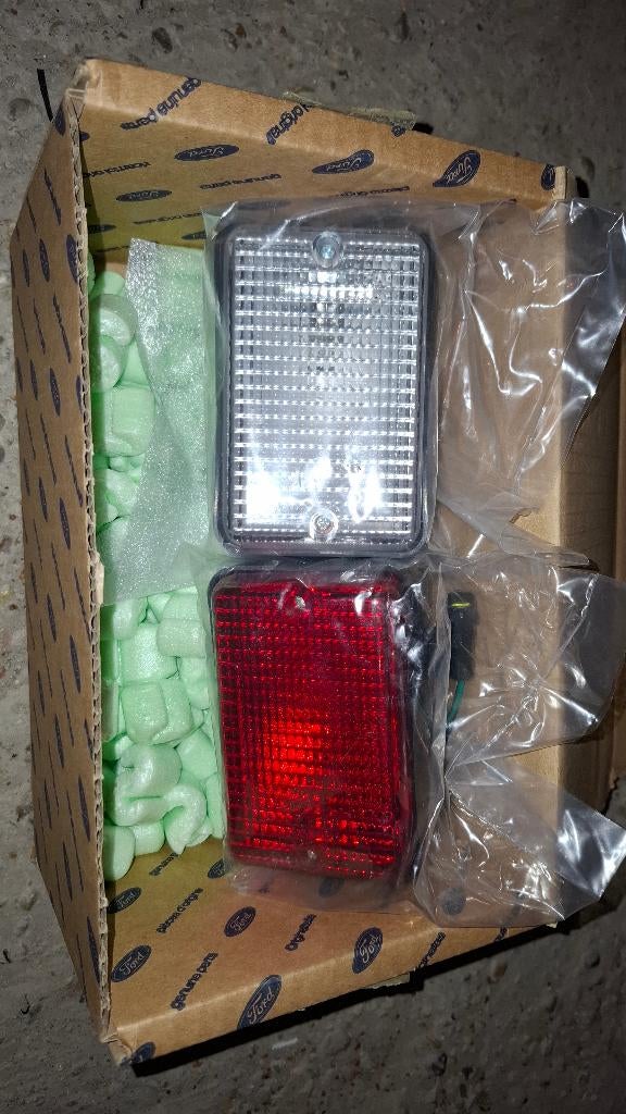 Caterham mist lamp en achteruit rij licht (nieuw), Auto-onderdelen, Verzenden, Nieuw, Lotus