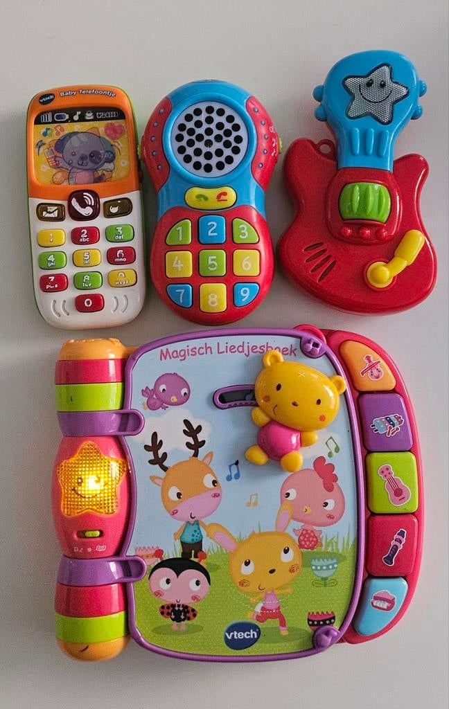Vtech playgro Speelgoed liedjesboek baby telefoontje geluid, Kinderen en Baby's, Speelgoed | Vtech, Ophalen, Zo goed als nieuw