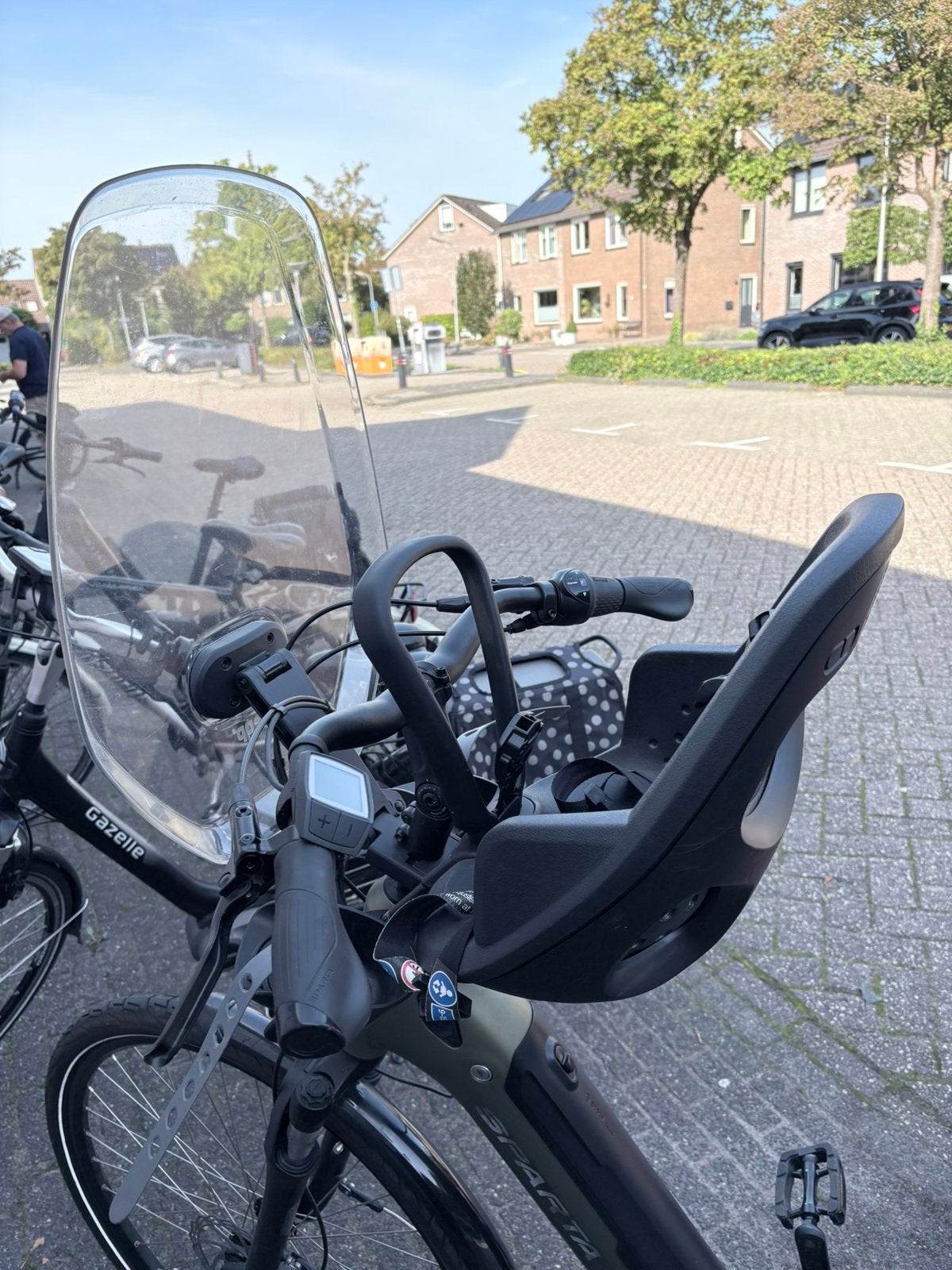 Yepp thule voorzitje incl scherm, Ophalen, Zo goed als nieuw