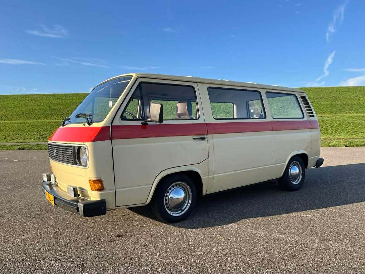 Volkswagen T3 1979 2.0CU airride, Auto's, Oldtimers, Volkswagen, Geel, Handgeschakeld, 9 stoelen