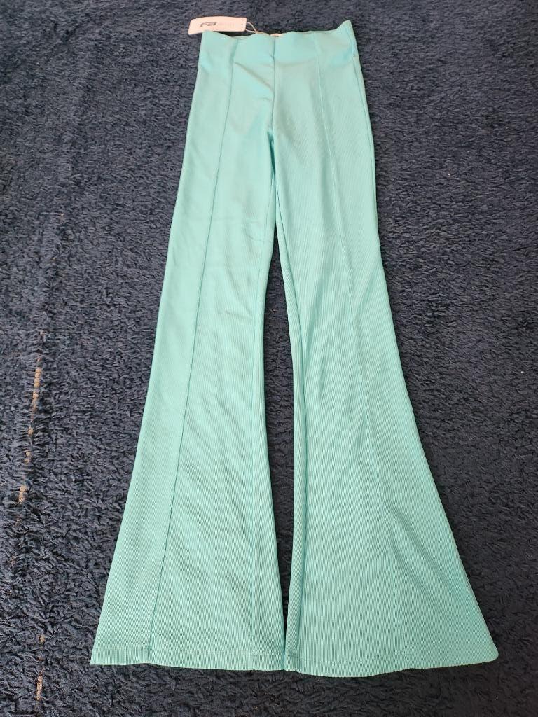 Nieuw: Extra lange flair broek Nieuw XS/S, Blauw, Nieuw, Ophalen of Verzenden, Maat 34 (XS) of kleiner