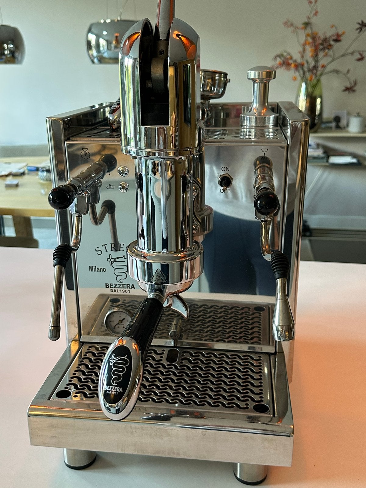 Bezzera Strega Espresso Machine - Zo goed als nieuw, Espresso apparaat, Gemalen koffie, Zo goed als nieuw, 2 tot 4 kopjes