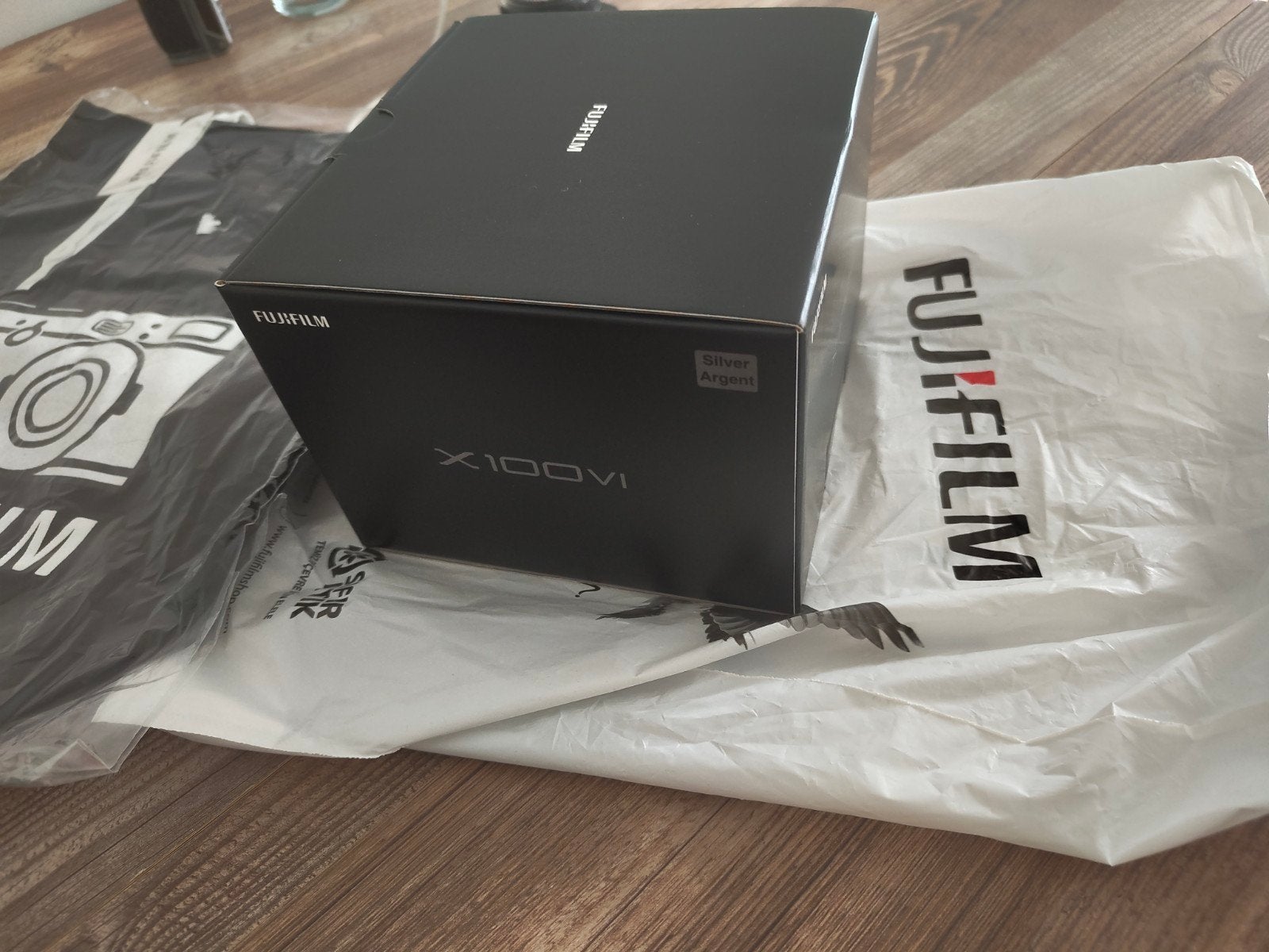Nieuwe Fujifilm X100VI Zilver - Ongeopend!, Nieuw, Ophalen of Verzenden, Fujifilm, Compactcamera