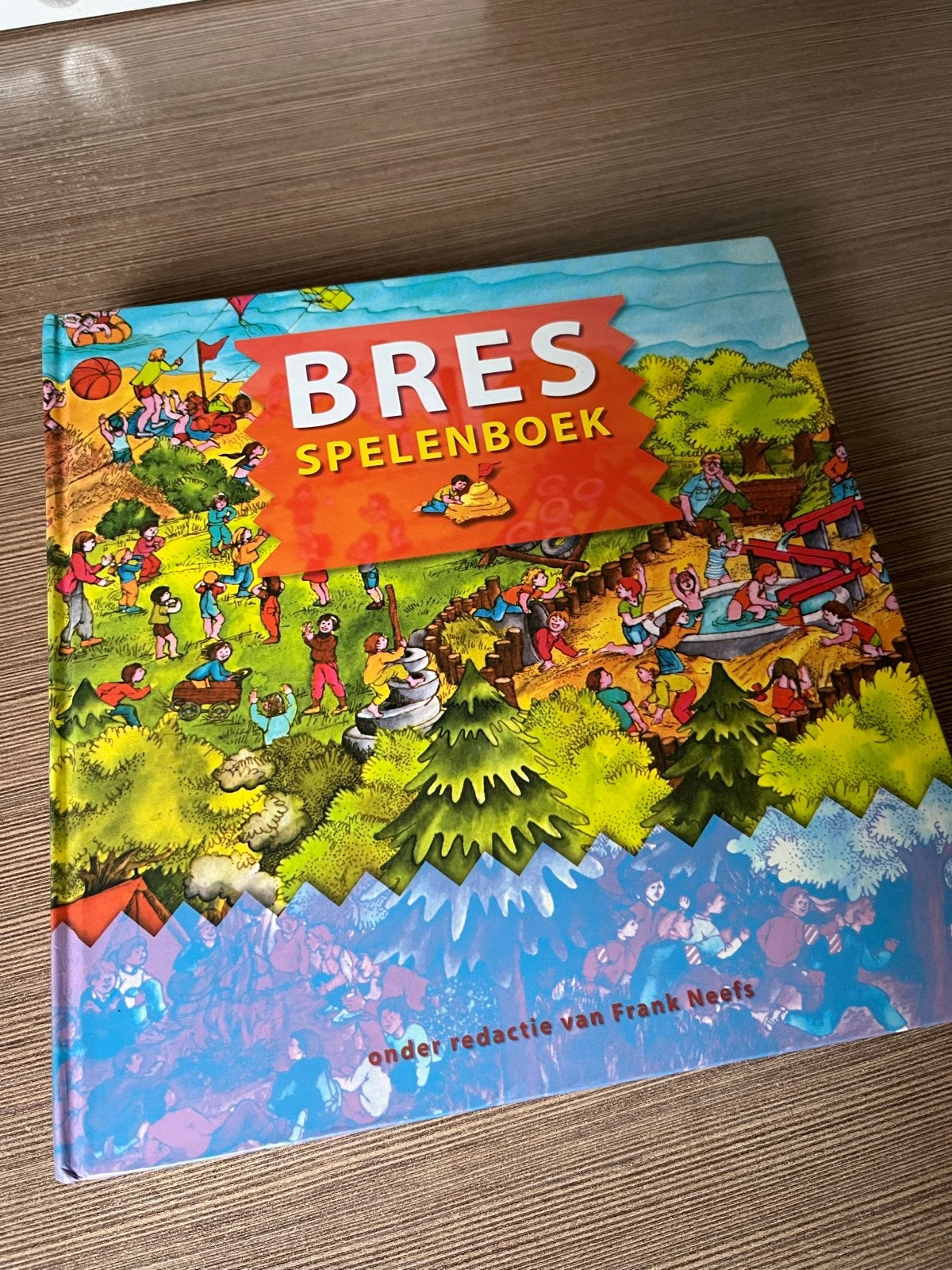 Bres Spelenboek - Frank Neefs, Ophalen of Verzenden, Zo goed als nieuw, Non-fictie