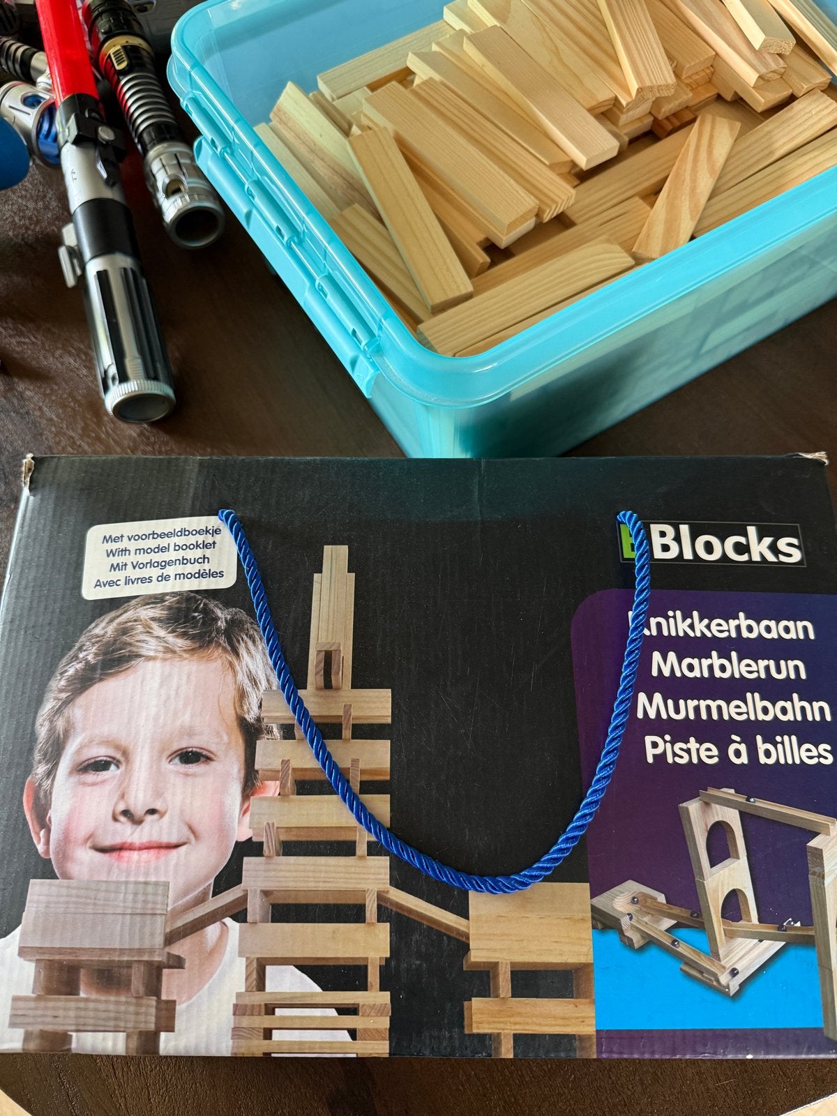 BBlocks Knikkerbaan met doos, boekje en knikkers, Kinderen en Baby's, Ophalen of Verzenden, Gebruikt, Overige typen