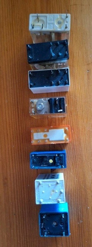 Diverse Relais - Elektronica Componenten, Hobby en Vrije tijd, Elektronica-componenten, Gebruikt, Ophalen of Verzenden