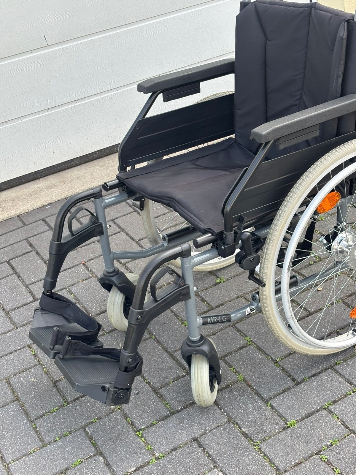 Duitse degelijkheid , Rolstoel van Tomtar nu €115, Duitsland, Meer info ☎️0️⃣6️⃣➖2️⃣0️⃣9️⃣0️⃣1️⃣0️⃣4️⃣0️⃣, Zo goed als nieuw, Adres: Reutäckerstraße 12, 76307 Karlsbad, Duitsland