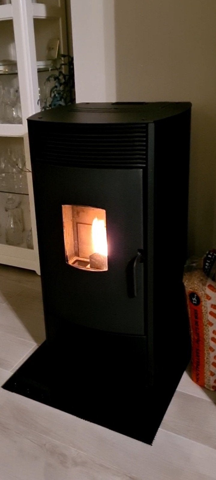 Pelletkachel Mondena 12kW, Huis en Inrichting, Ophalen, Gebruikt, Overige brandstoffen, Pelletkachel