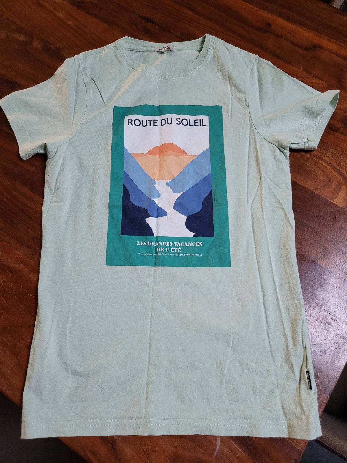 Madness T-shirt met 'Route du Soleil' print - Maat S, Ophalen, Groen, Maat 46 (S) of kleiner, Gedragen