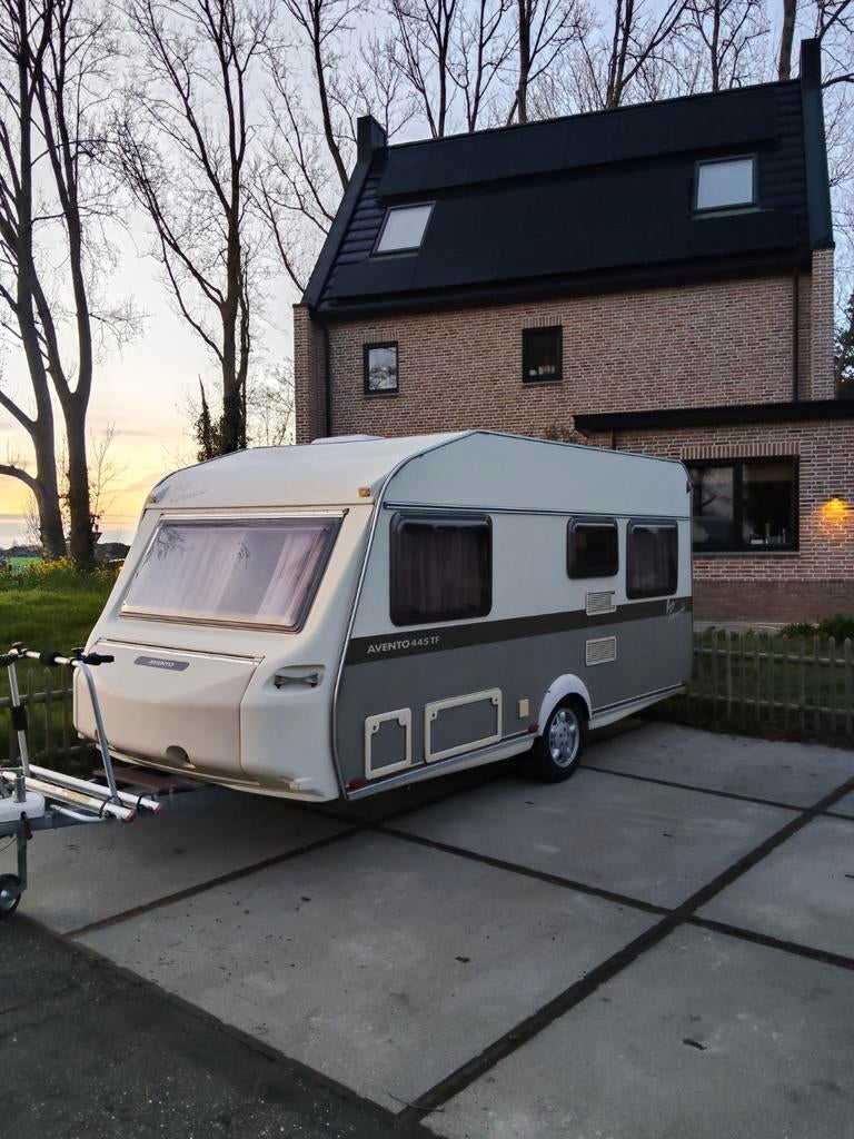 Caravan Avento 445 Ava Grande, Omvormbare zithoek, Hordeur, Rondzit, Avento