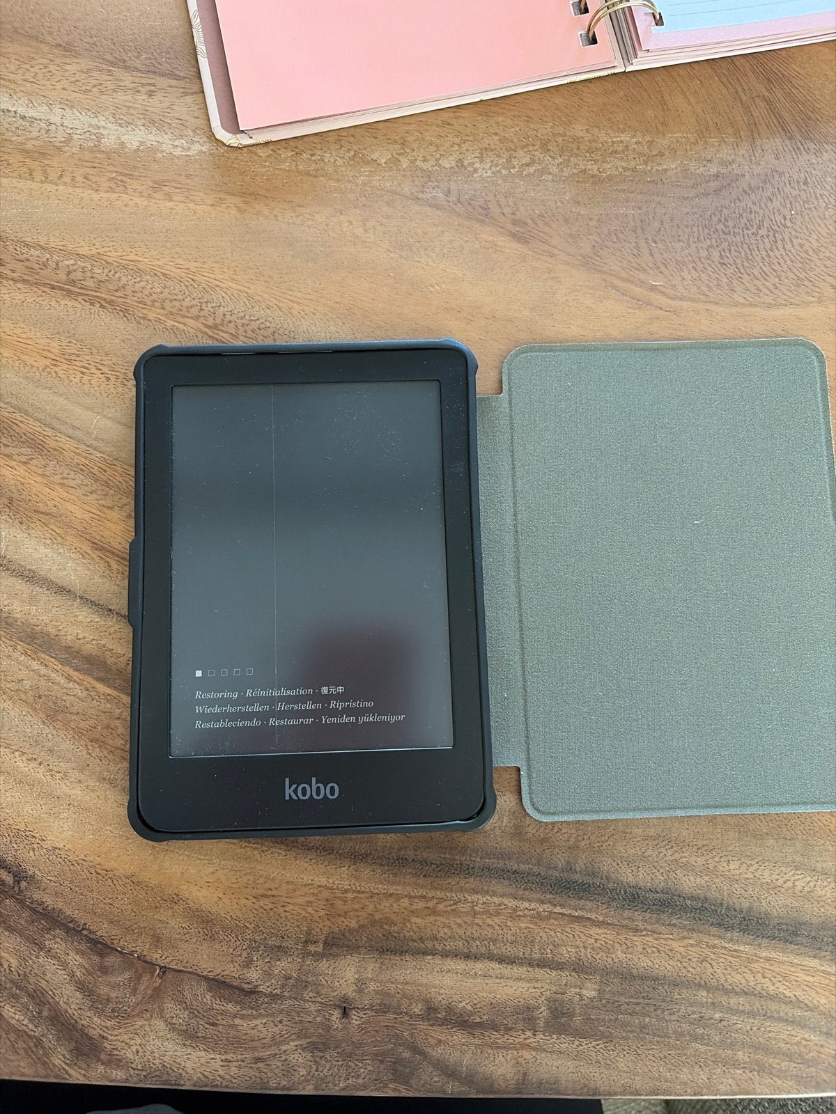 Kobo Clara HD e-reader - Scherm defect, Computers en Software, 8 GB, Ophalen of Verzenden, Niet werkend, Touchscreen