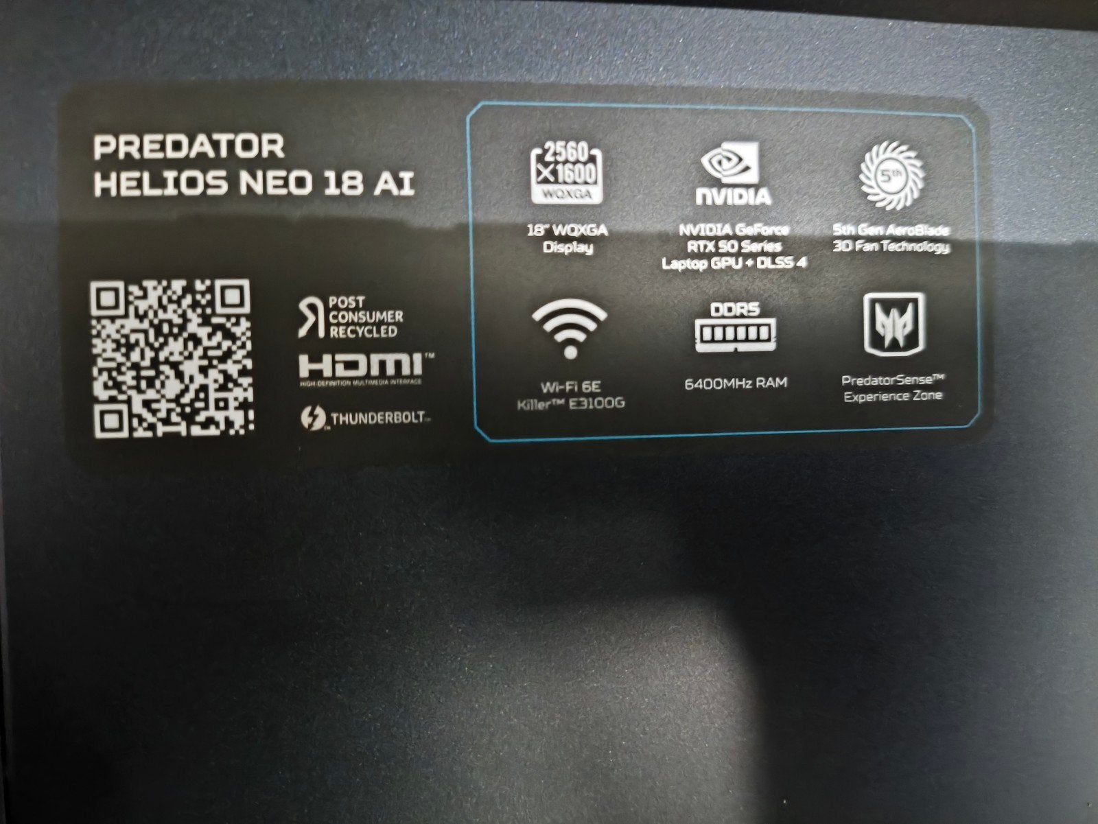 Foto 3 van Acer Predator Helios Neo 18 AI Gaming Laptop 32gb Ram