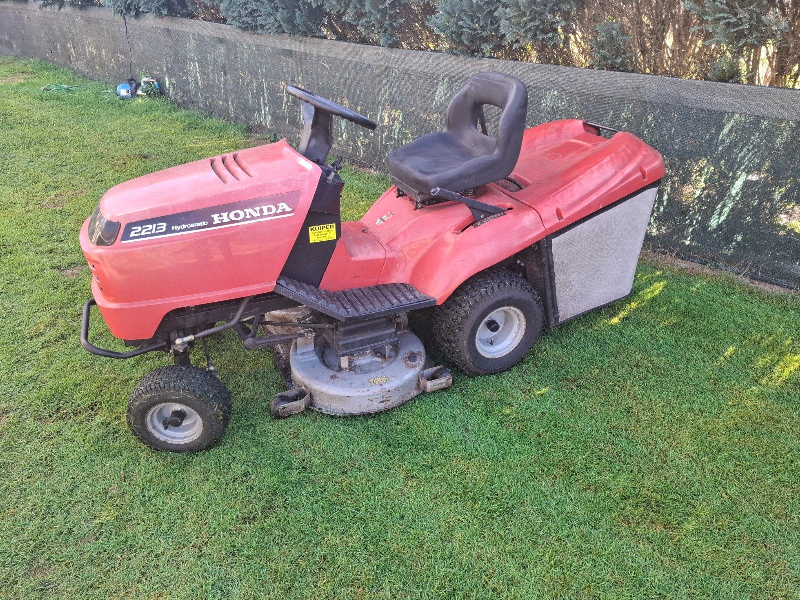 Honda 2213 Hydrostatic Zitmaaier - Perfect voor uw tuin!, Ophalen of Verzenden, Gebruikt, Honda, Opvangbak