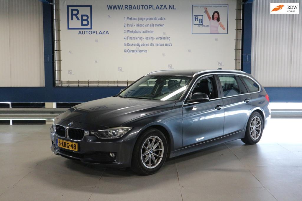 BMW 3-serie Touring 320d AUT / 1e EIG / NAP / LEER / XENON /, Automaat, Achterwielaandrijving, 4 cilinders, Diesel