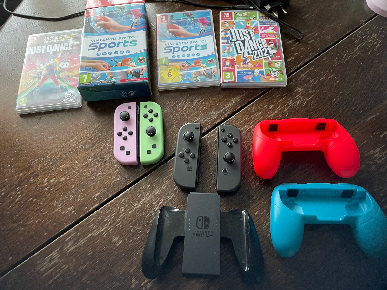 Nintendo Switch met 2 sets joycons en 3 games, Met games, Met 2 controllers, Ophalen of Verzenden, Zo goed als nieuw