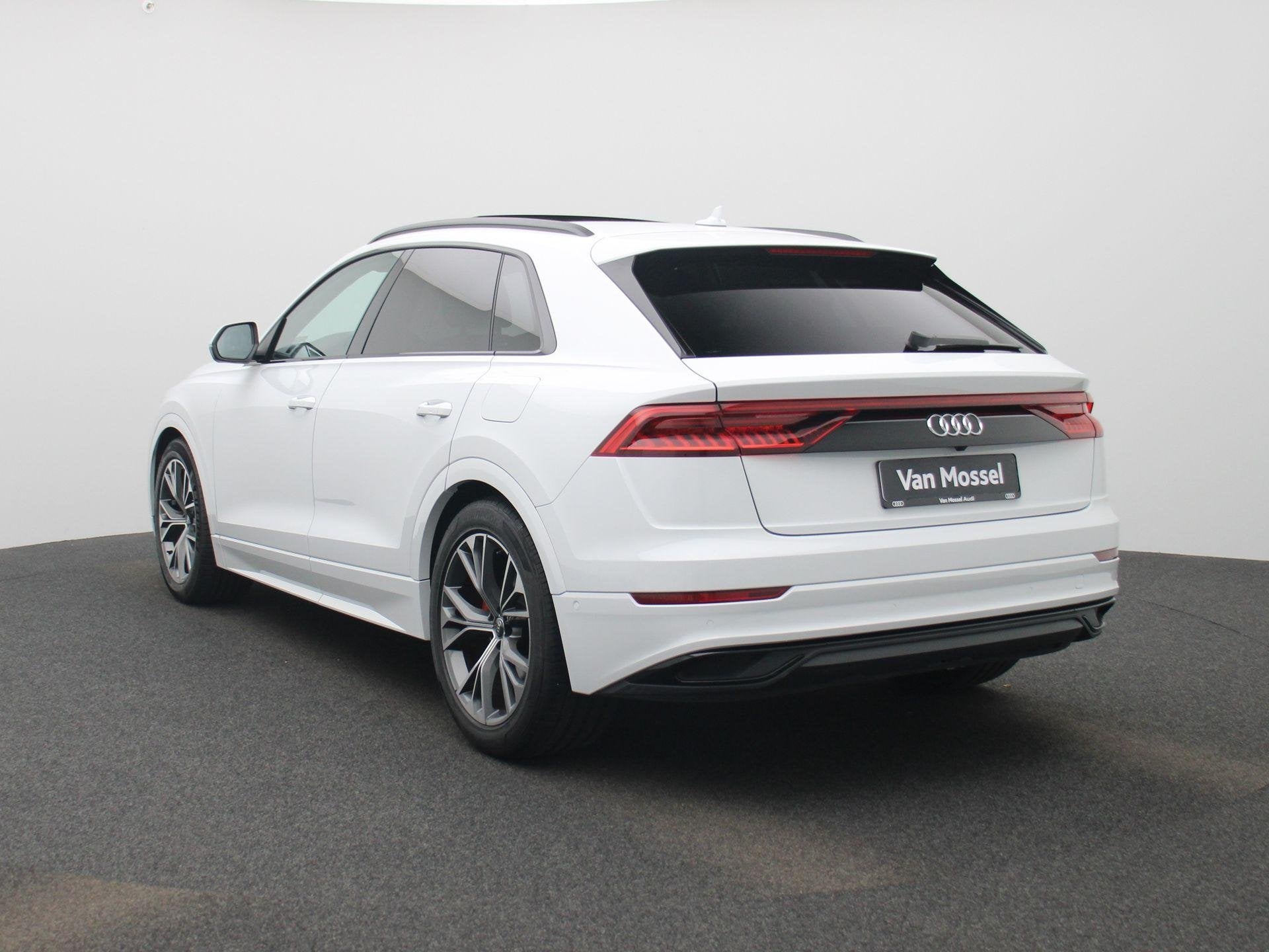 Audi Q8 55 TFSI e quattro Pro Line 381 PK l Adaptive cruise, Auto's, 12 maanden, Stof, Gebruikt, 2995 cc