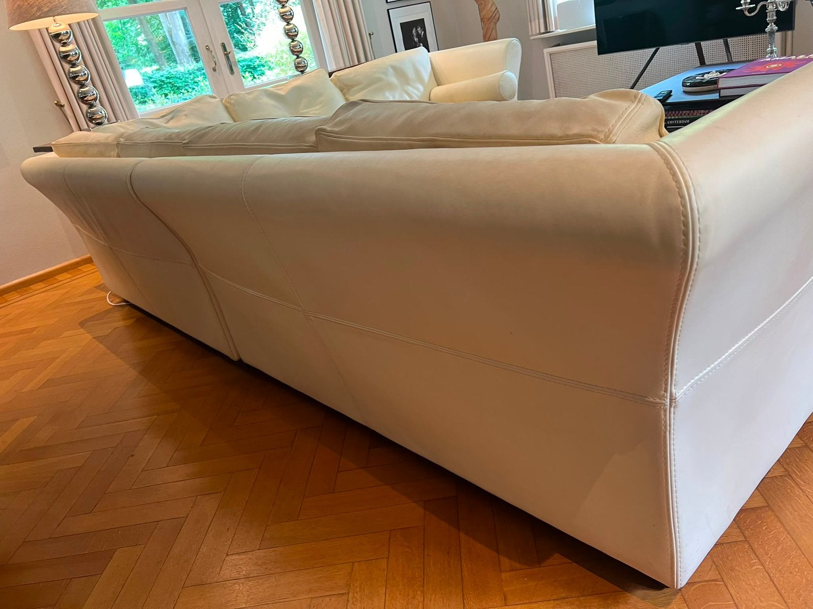 Baxter hoekbank creme leer, 305 x 252 cm, nieuwprijs €18.000, Huis en Inrichting, Banken | Bankstellen, Ophalen, Gebruikt, Hoekbank