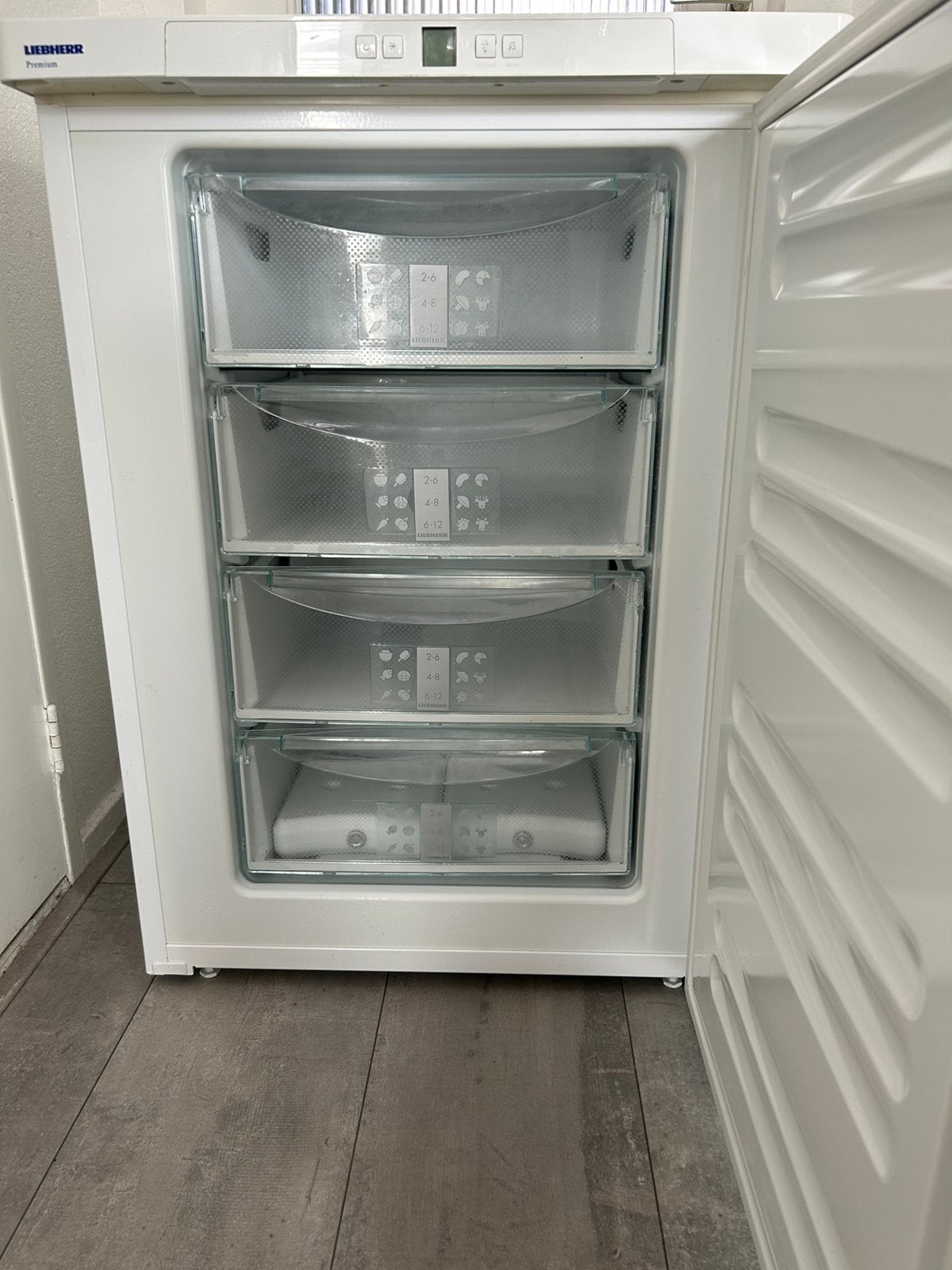 Keurige Liebherr vrieskast energieklasse A+++, Minder dan 85 cm, Minder dan 60 cm, Zo goed als nieuw, Energieklasse A of zuiniger