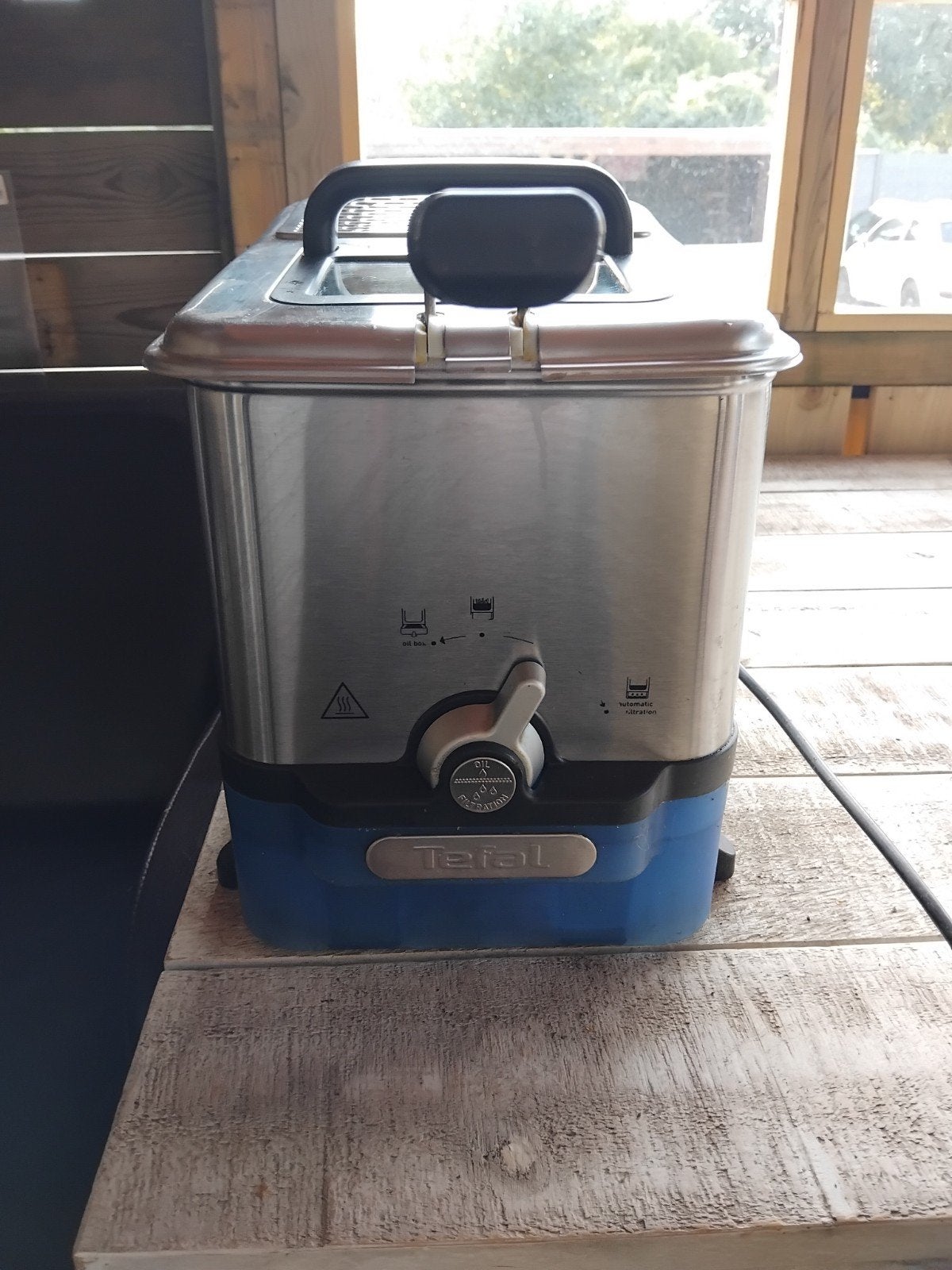 Tefal Friteuse - Gebruikt maar in goede staat, 3 tot 4 liter, Ophalen, Gebruikt, Uitneembare binnenpan