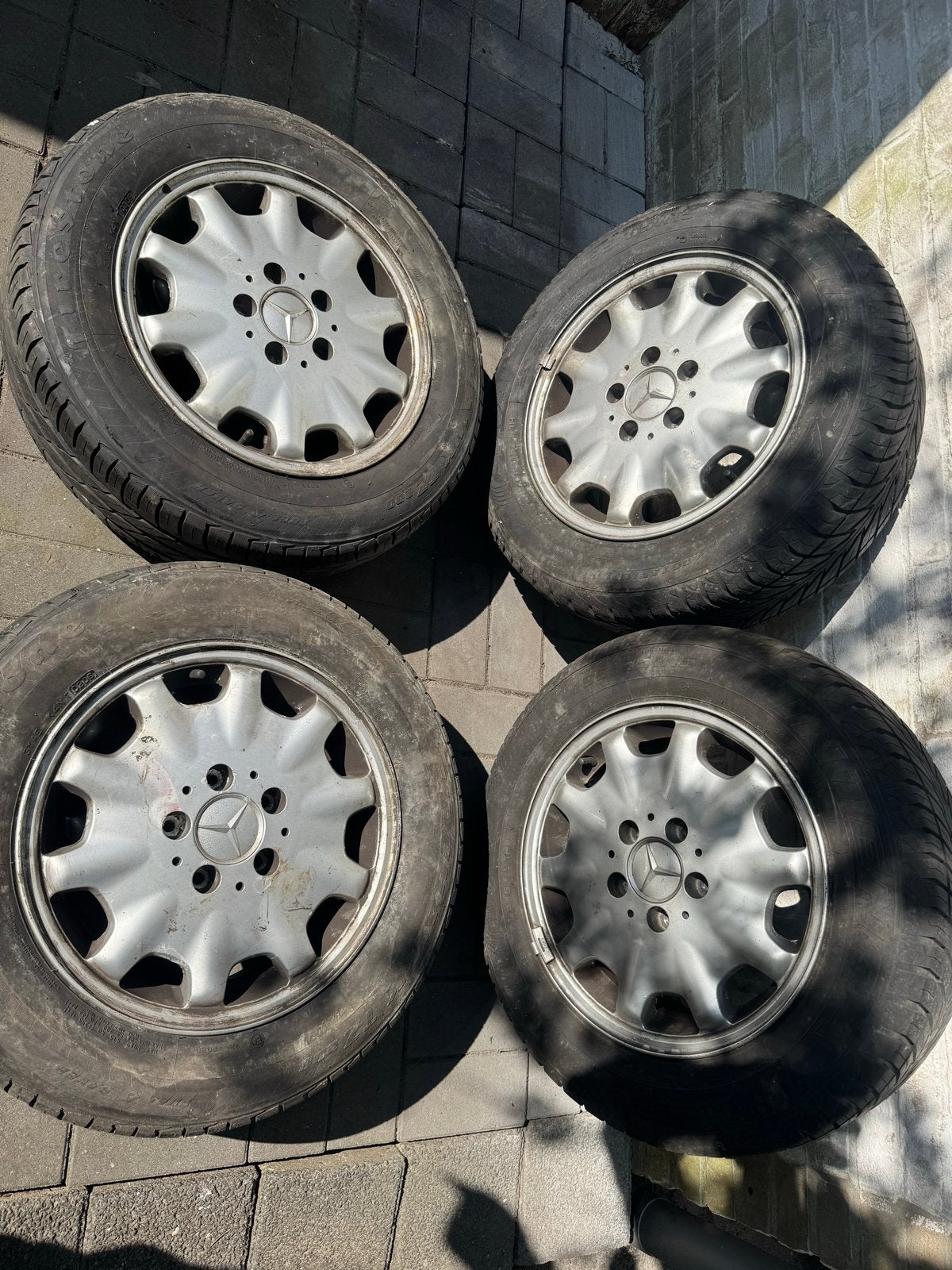 Mercedes-Benz 15 inch velgen met banden, Auto-onderdelen, Banden en Velgen, Ophalen, Gebruikt, 15 inch, Banden en Velgen