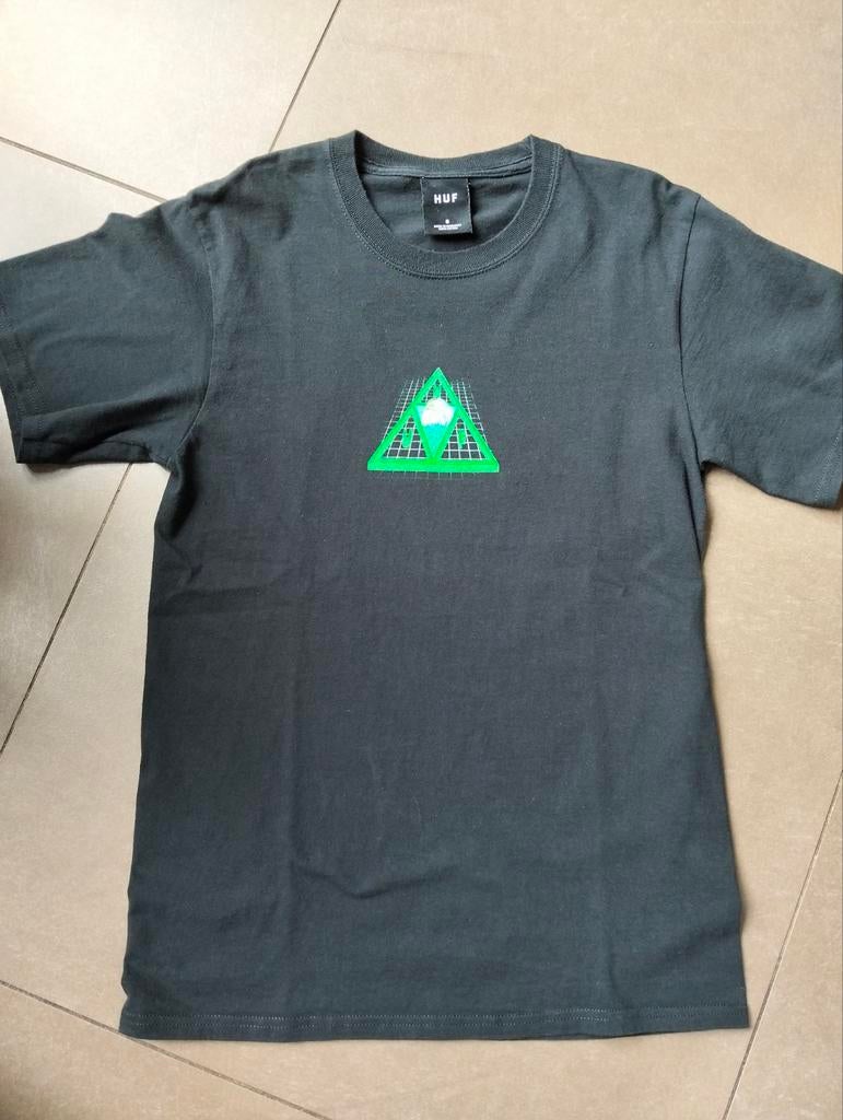 HUF  zwart T-shirt met driehoek print, Zwart, Ophalen of Verzenden, Zo goed als nieuw, Huf