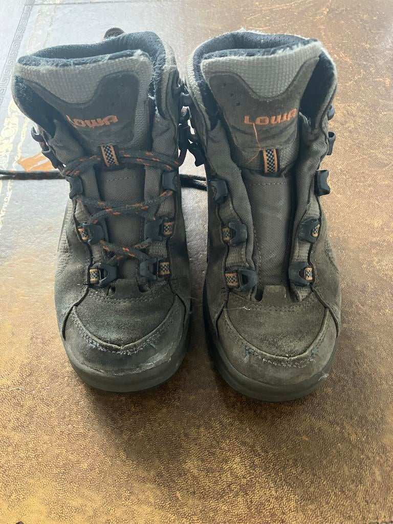 Lowa wandelschoenen maat 33, Ophalen of Verzenden, Gebruikt, Schoenen