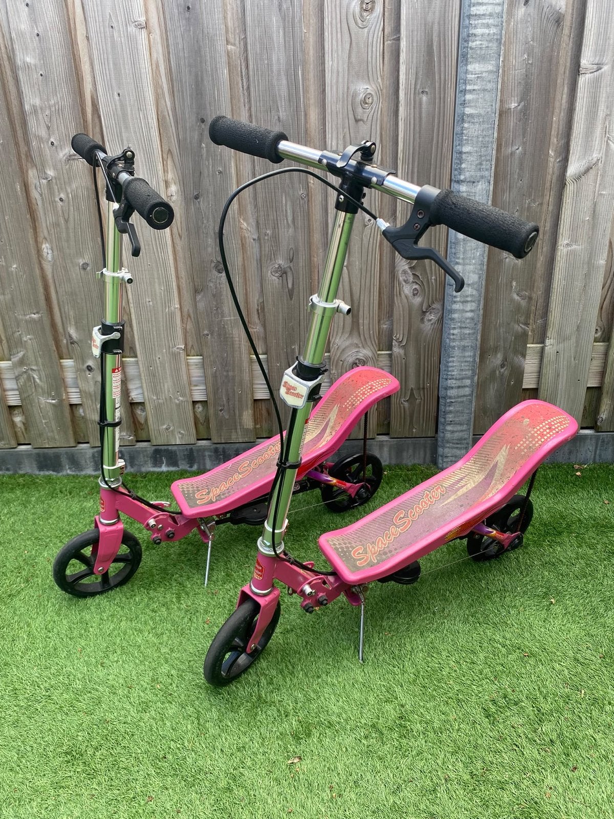 2 Space Scooters roze - Gebruikt, Fietsen en Brommers, Ophalen, Gebruikt, Overige typen