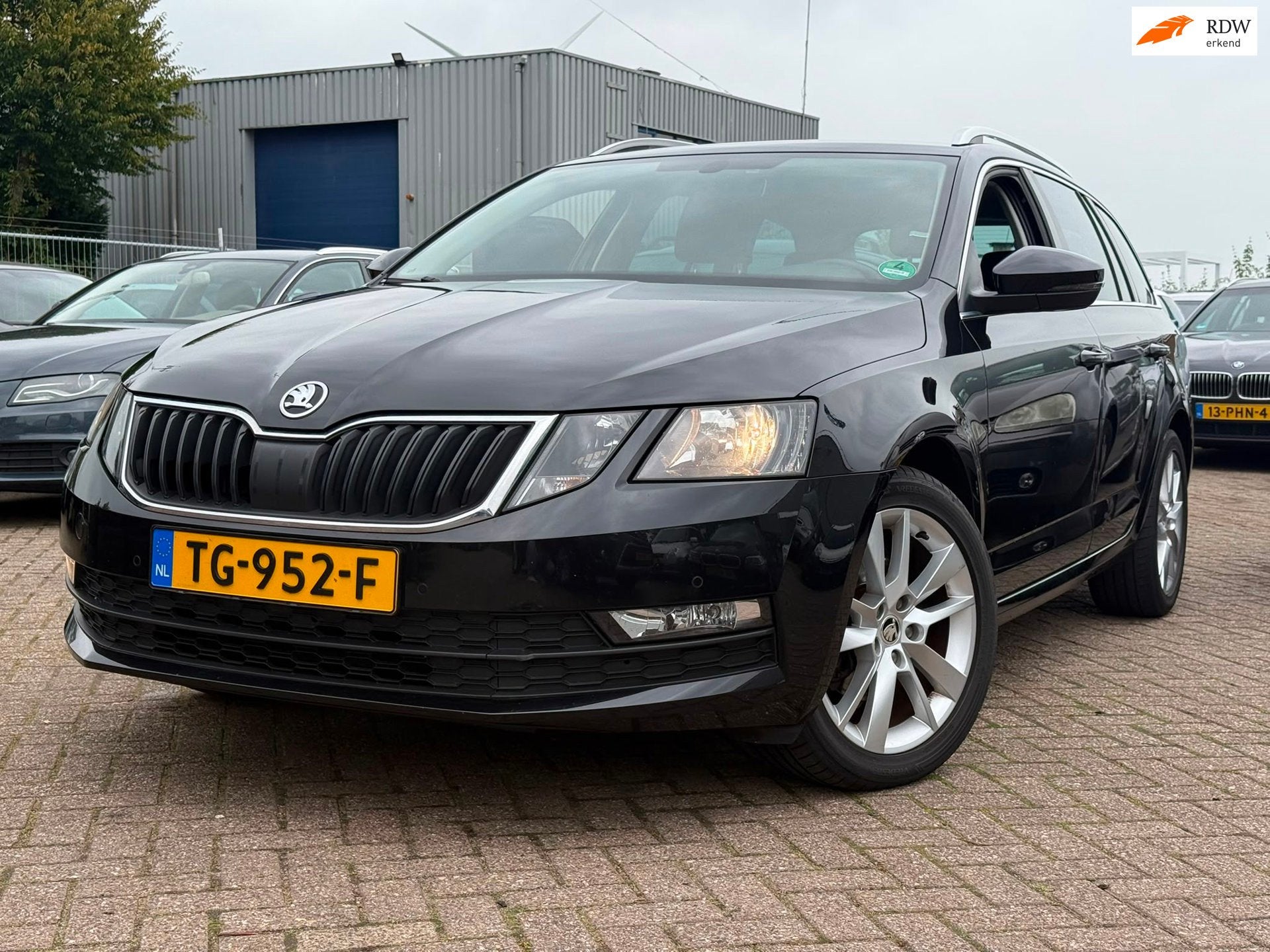Skoda Octavia Combi 1.0 TSI Greentech Ambition Business, Auto's, Euro 6, Zwart, 630 kg, 3 cilinders
