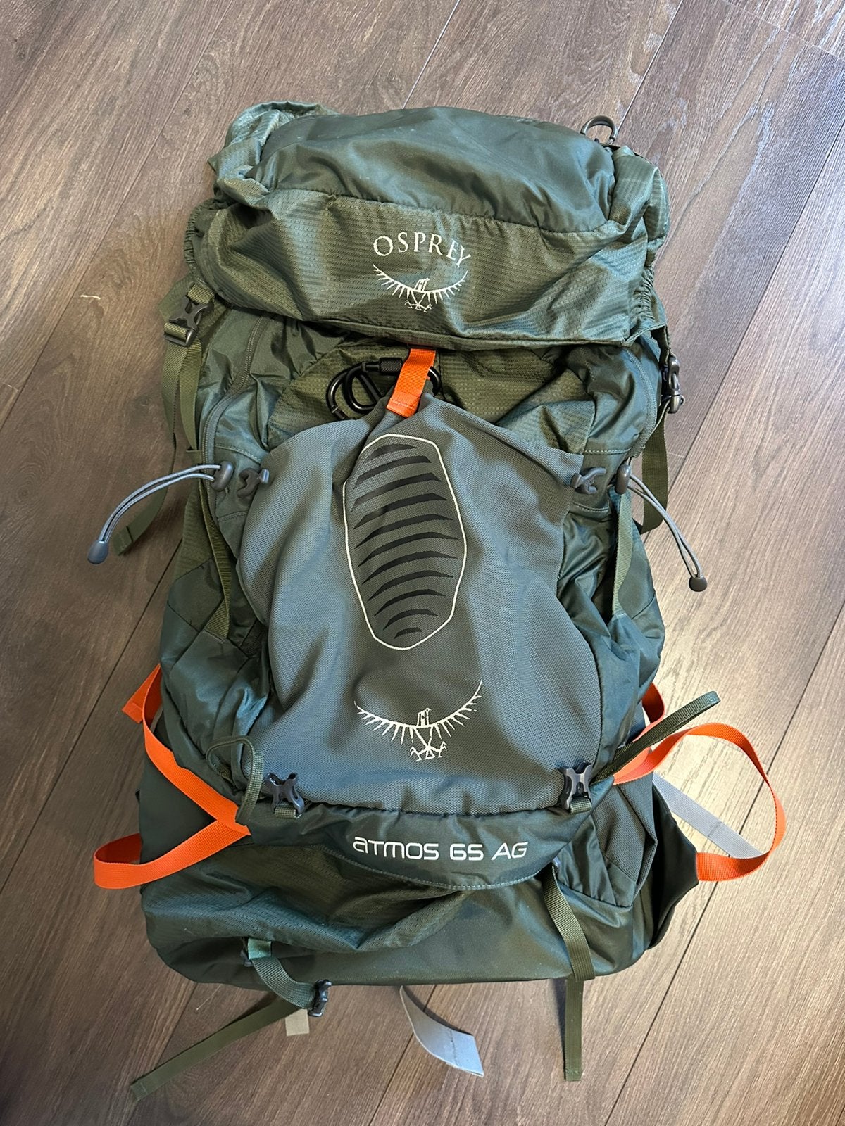 Osprey atmos 65 + regenhoes + flightbag, 40 cm of meer, Zo goed als nieuw, Trekking, 60 cm of meer