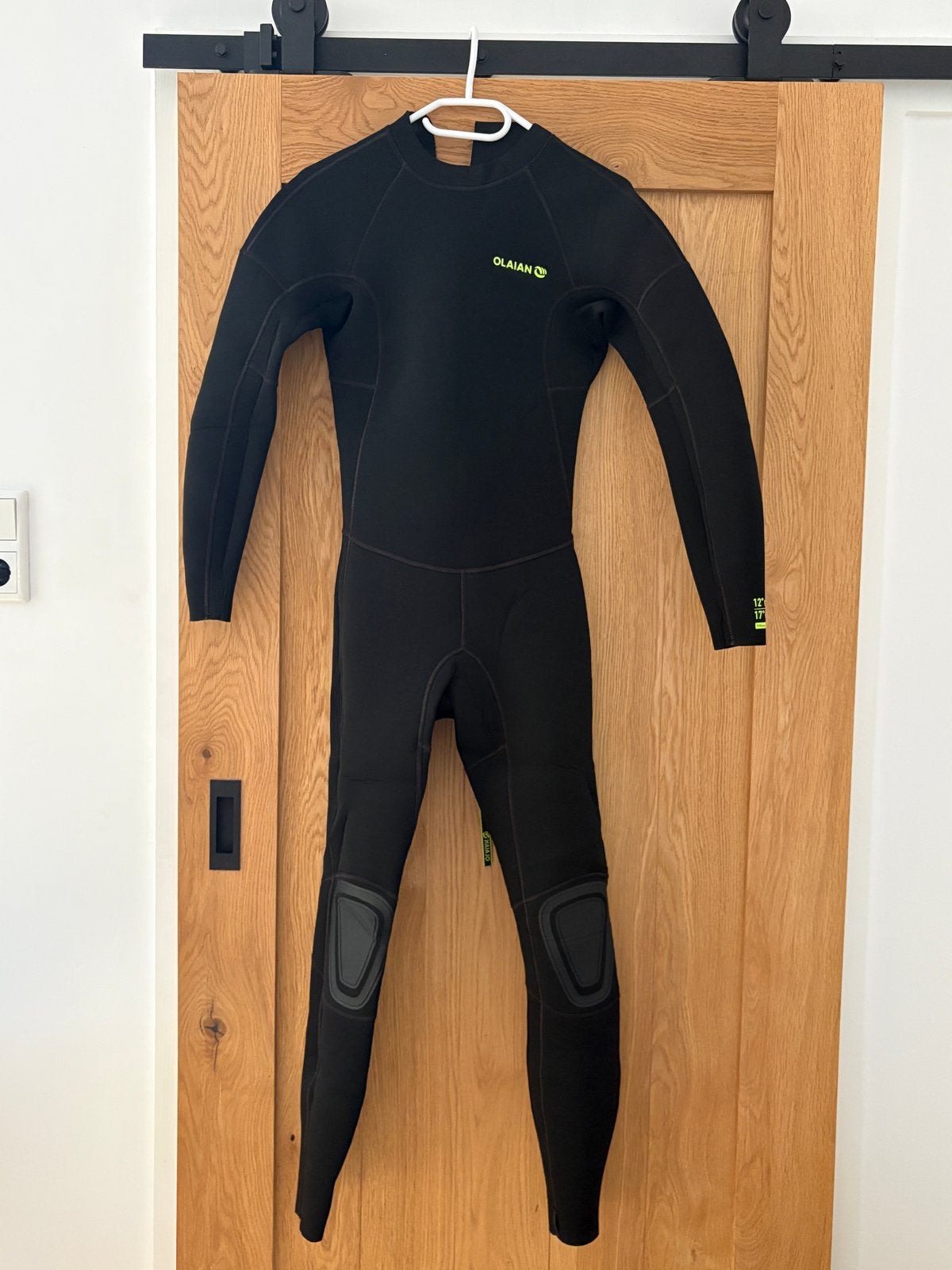 Olaian Wetsuit 4.3mm - Maat XS, Watersport en Boten, Watersportkleding, Ophalen of Verzenden, Zo goed als nieuw, Heer, Wetsuit