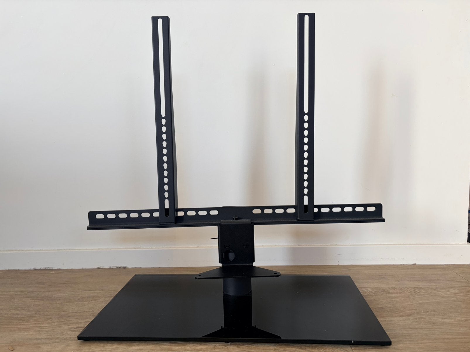 Cavus CAVTSLB tv-voet met Sonos Beam beugel – 43-60”, 50 Hz, Zo goed als nieuw, 100 cm of meer, Ophalen