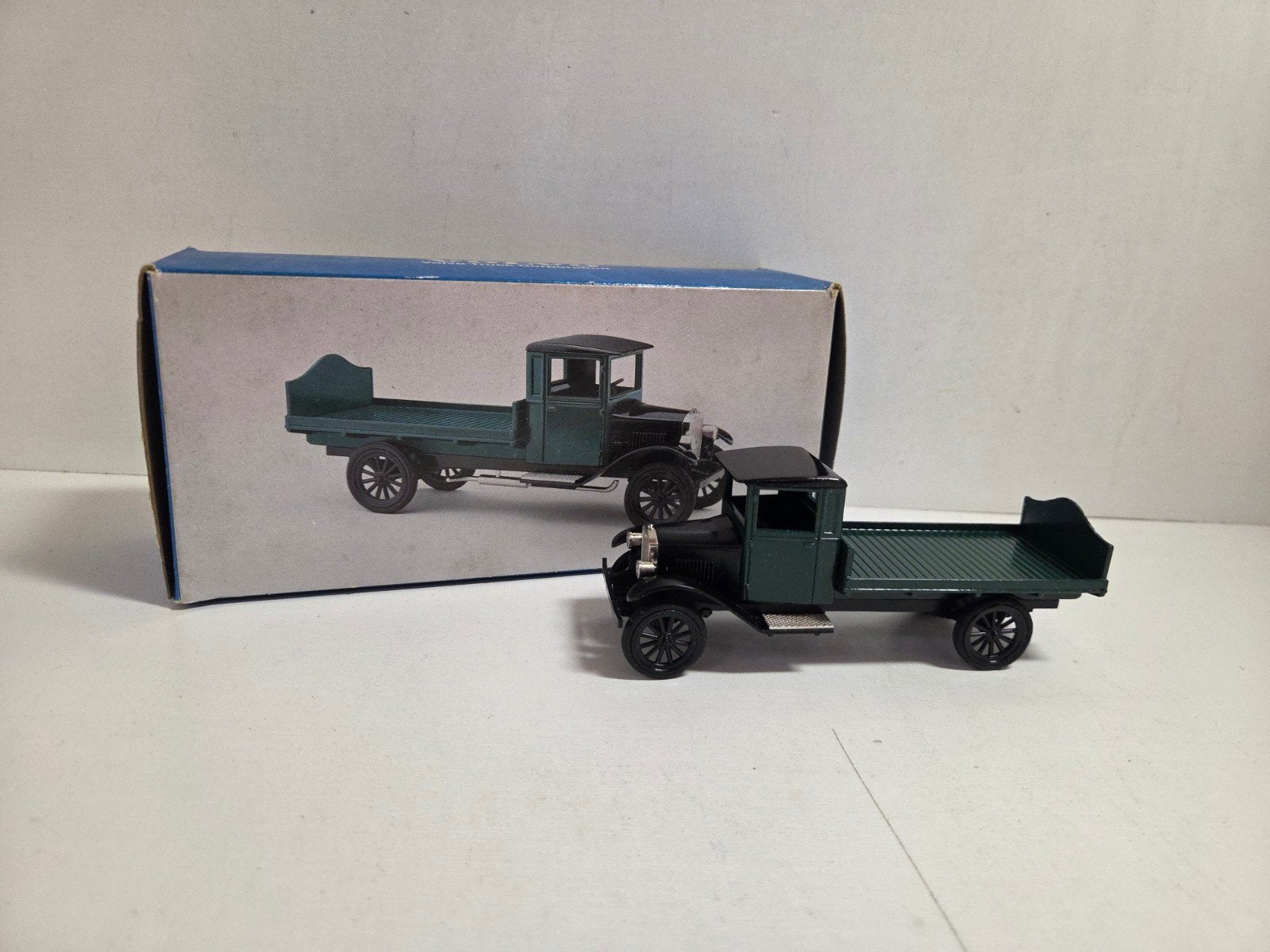 Conrad Volvo Type 1 flatbed 1:43, Hobby en Vrije tijd, Modelauto's | 1:43, ., Ophalen of Verzenden, Zo goed als nieuw, Schuco
