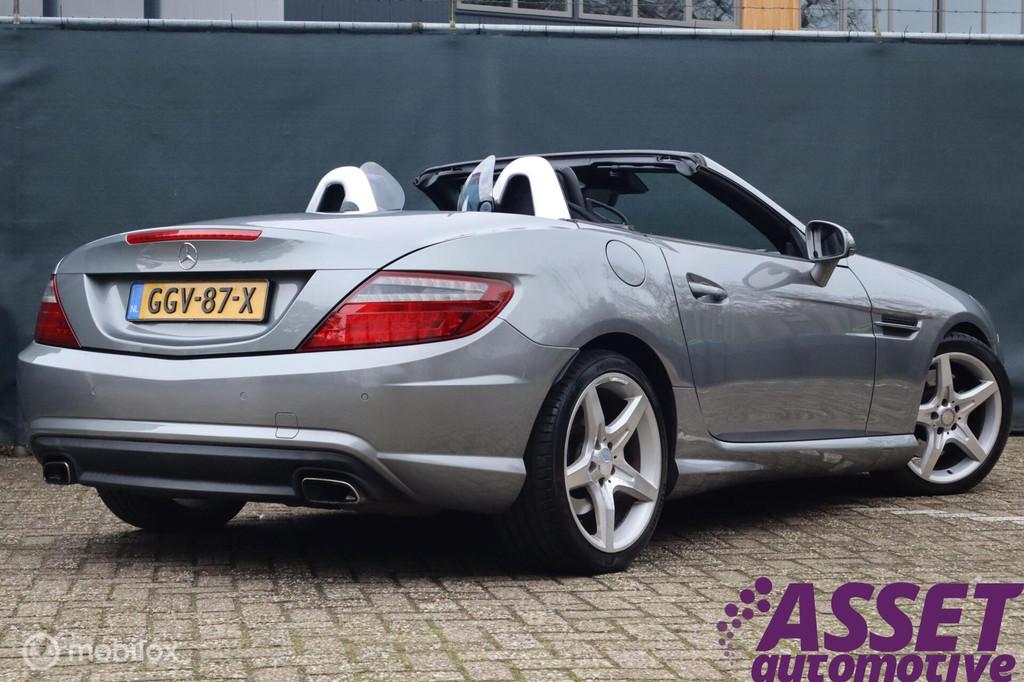 Mercedes SLK 200 aut AMG Line | panoramadak | nekverwarming, Auto's, Mercedes-Benz, Automaat, Euro 5, Achterwielaandrijving, Gebruikt