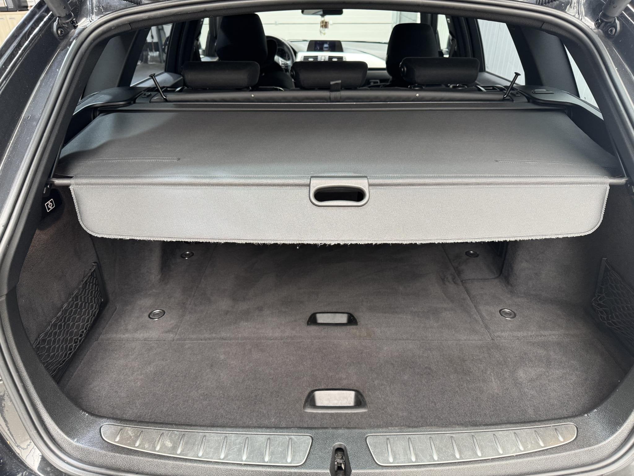 Foto 9 van BMW 3-serie Touring 320d EfficientDynamics Edition High Exec