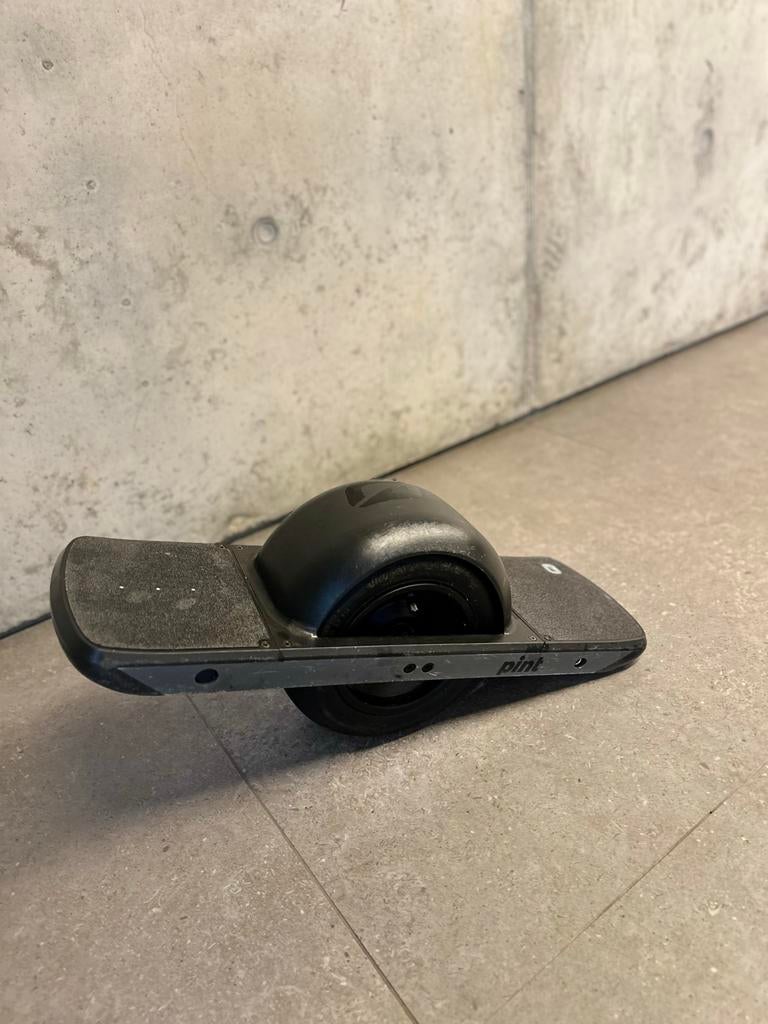 Onewheel Pint - bijna nieuw, accu defect, Sport en Fitness, Skateboarden, Ophalen of Verzenden, Zo goed als nieuw, Overige typen