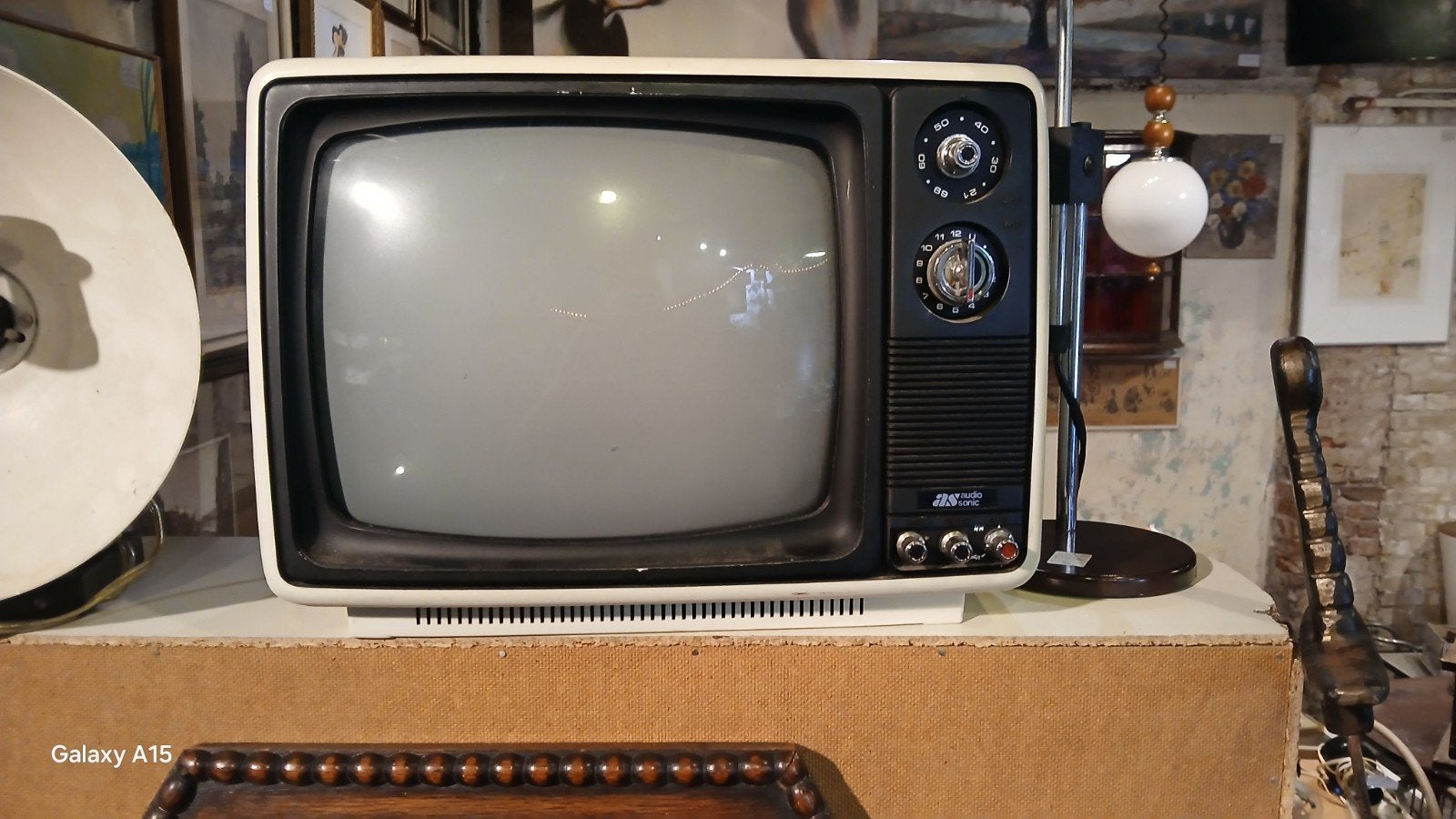 Vintage Audio Sonic CRT televisie – retro zwart-wit TV, Antiek en Kunst, Antiek | Tv's en Audio, Ophalen