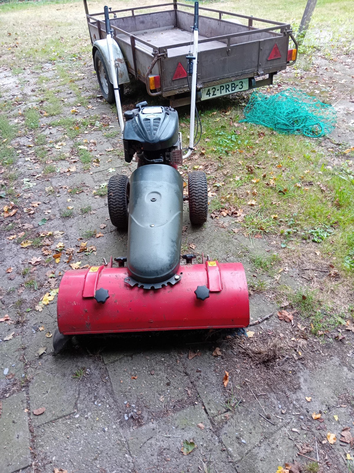 tielburger veegmachine, Cirkelmaaier, Gebruikt, Briggs & Stratton, Ophalen of Verzenden