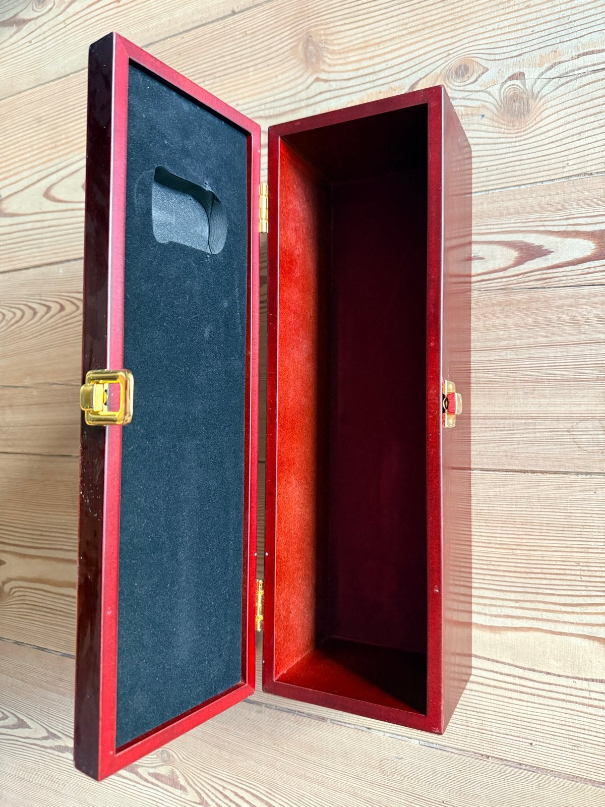 2 Wijnkisten: Houten Geschenkdoos en Taylor's Port Kist, Gebruikt, Ophalen of Verzenden, Minder dan 5 flessen, 5 – 50