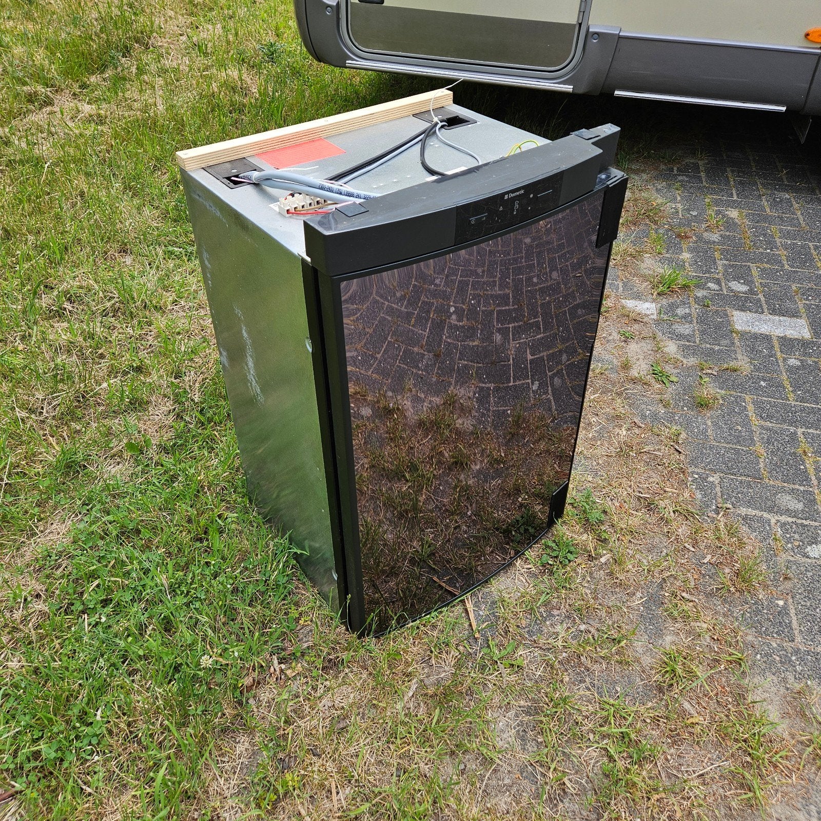 Dometic Koelkast met Vriesvak voor Camper/Caravan, Witgoed en Apparatuur, Koelkasten en IJskasten, Gebruikt, 75 tot 100 liter