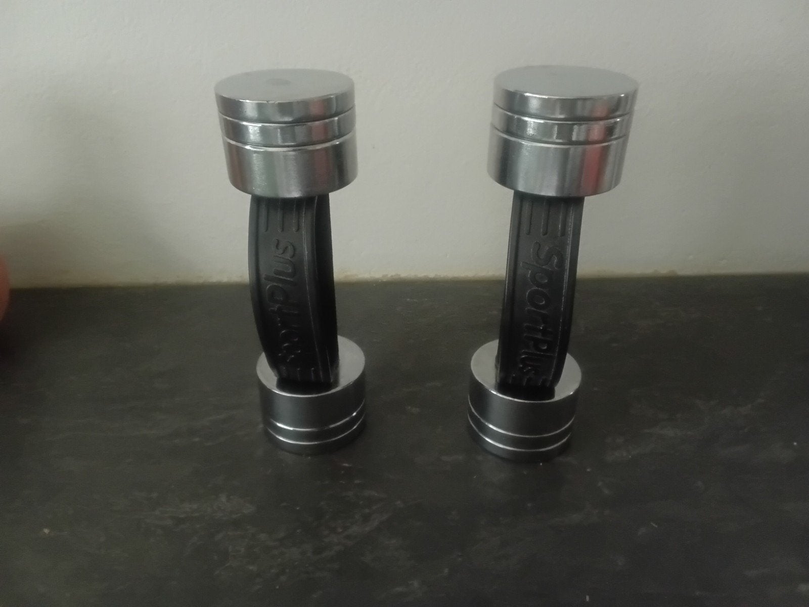Set Dumbells verstelbaar in 1,5.   2.   En 2,5 kilo per stuk, Ophalen of Verzenden, Zo goed als nieuw, Dumbbell