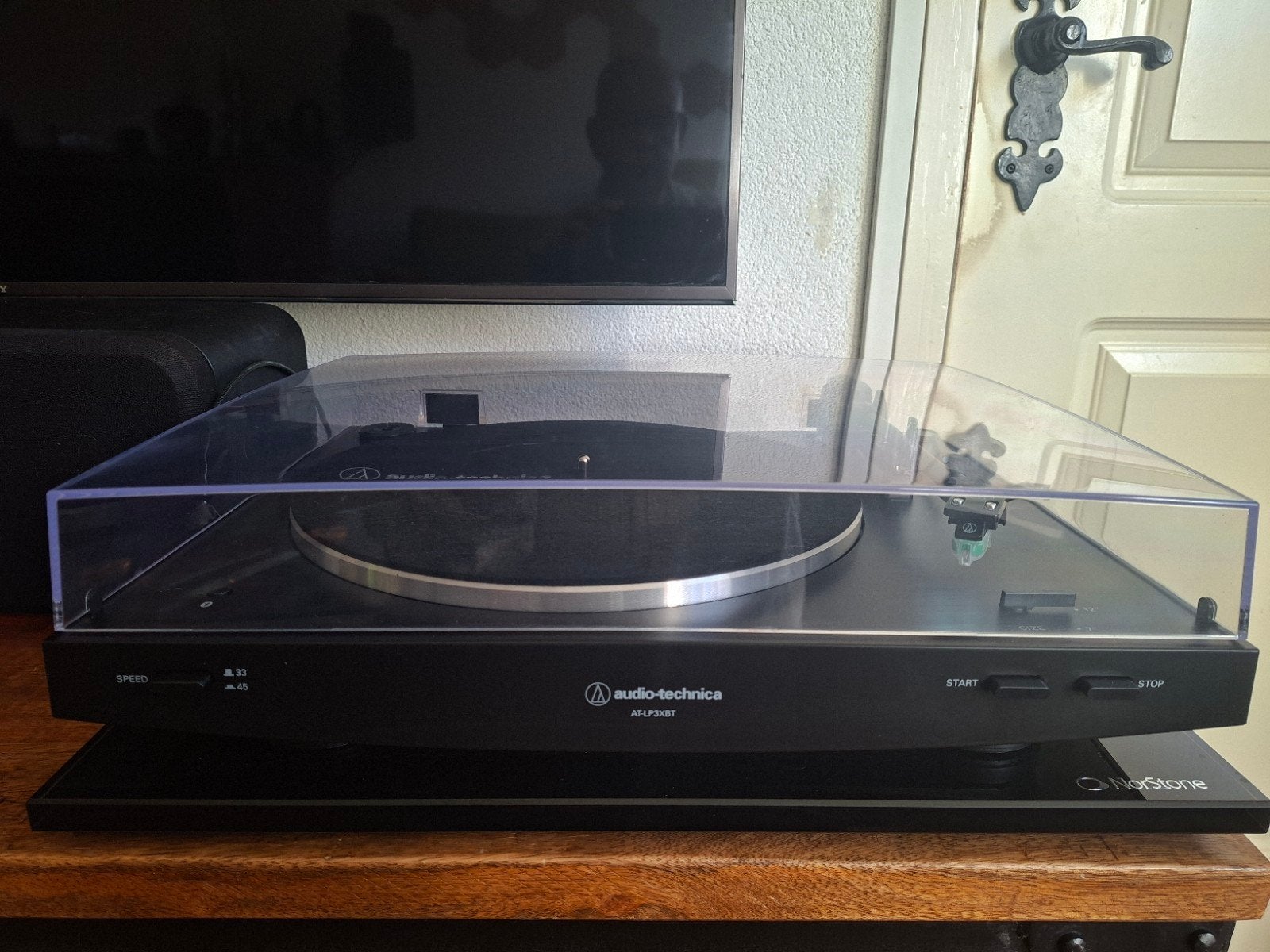 Foto 2 van Audio-Technica AT-LP3XBT  met Upgrade stylus .